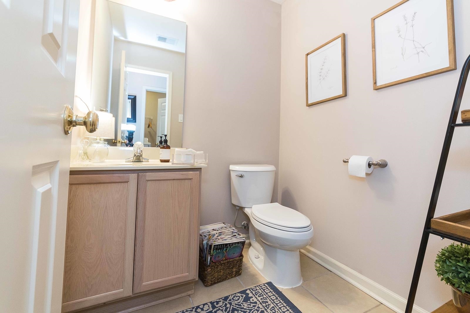 4311 STEFFAN WOODS CV