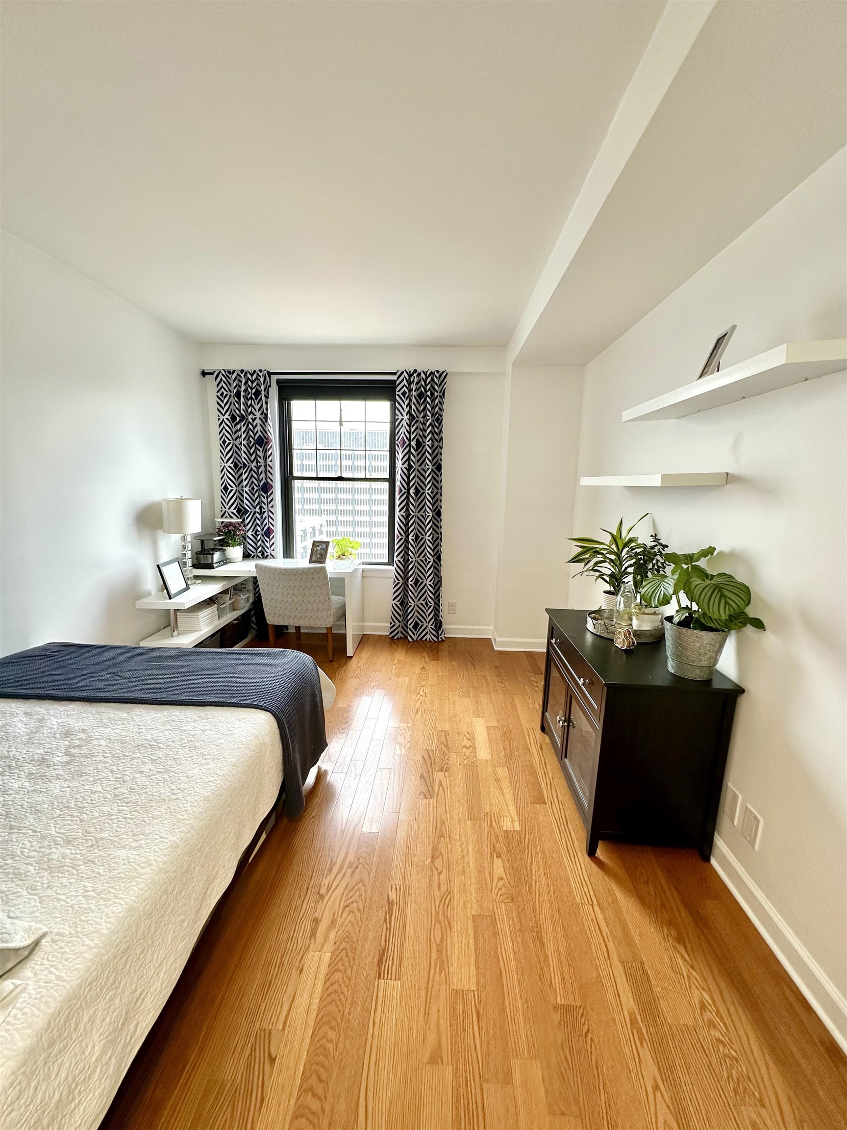 109 N MAIN ST Unit: 1105