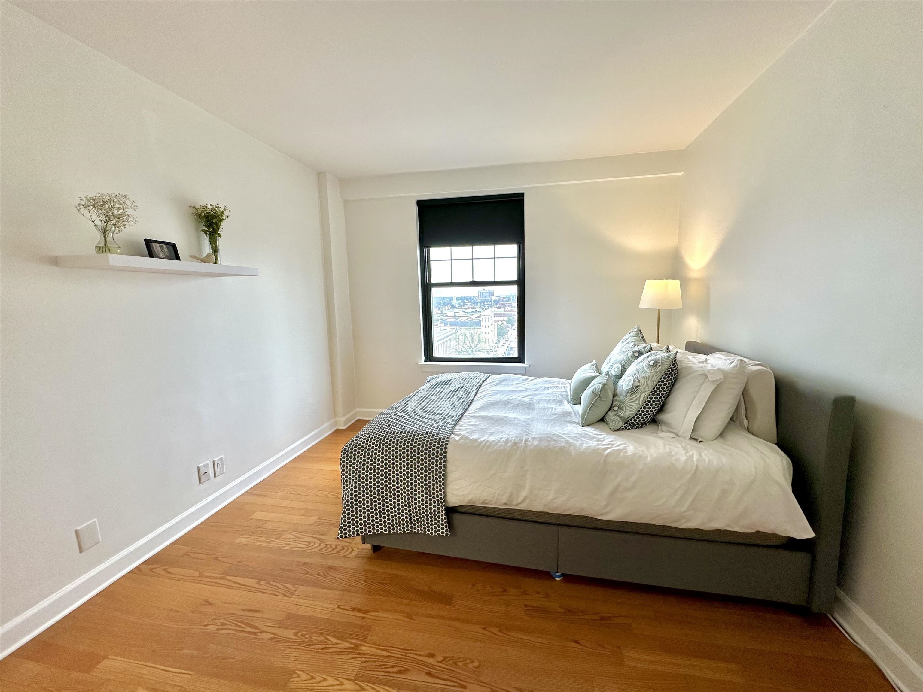 109 N MAIN ST Unit: 1105