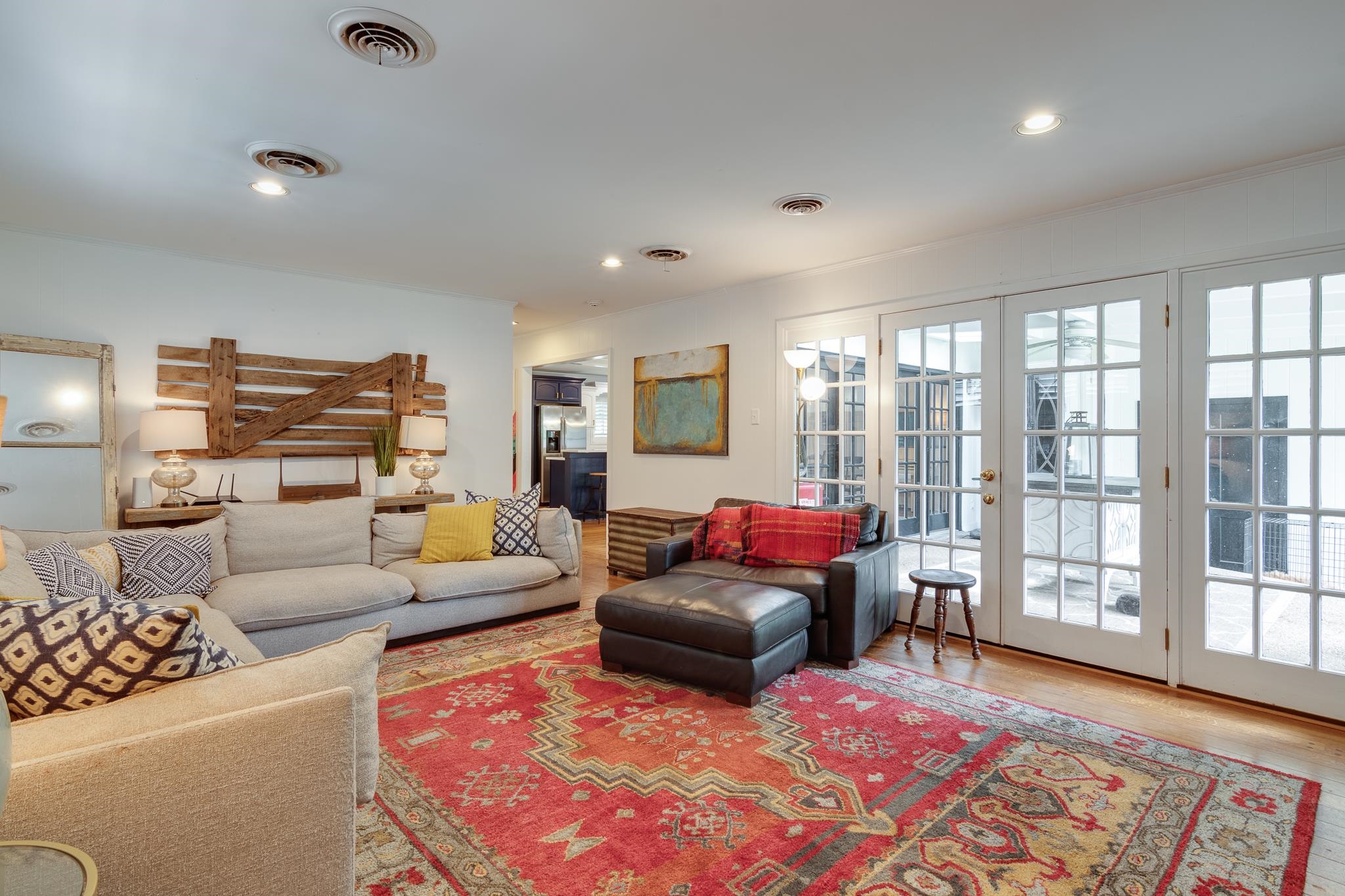 4288 CHARLESWOOD AVE