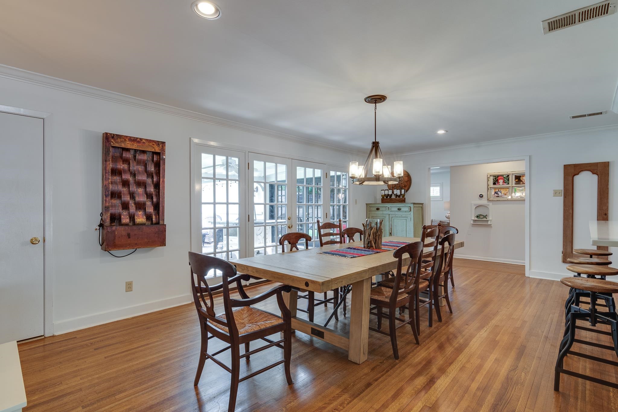 4288 CHARLESWOOD AVE