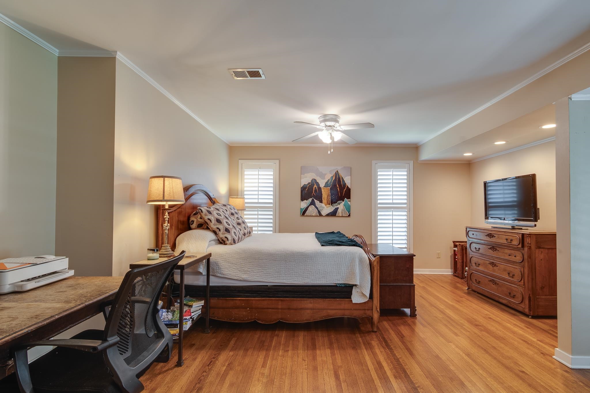 4288 CHARLESWOOD AVE