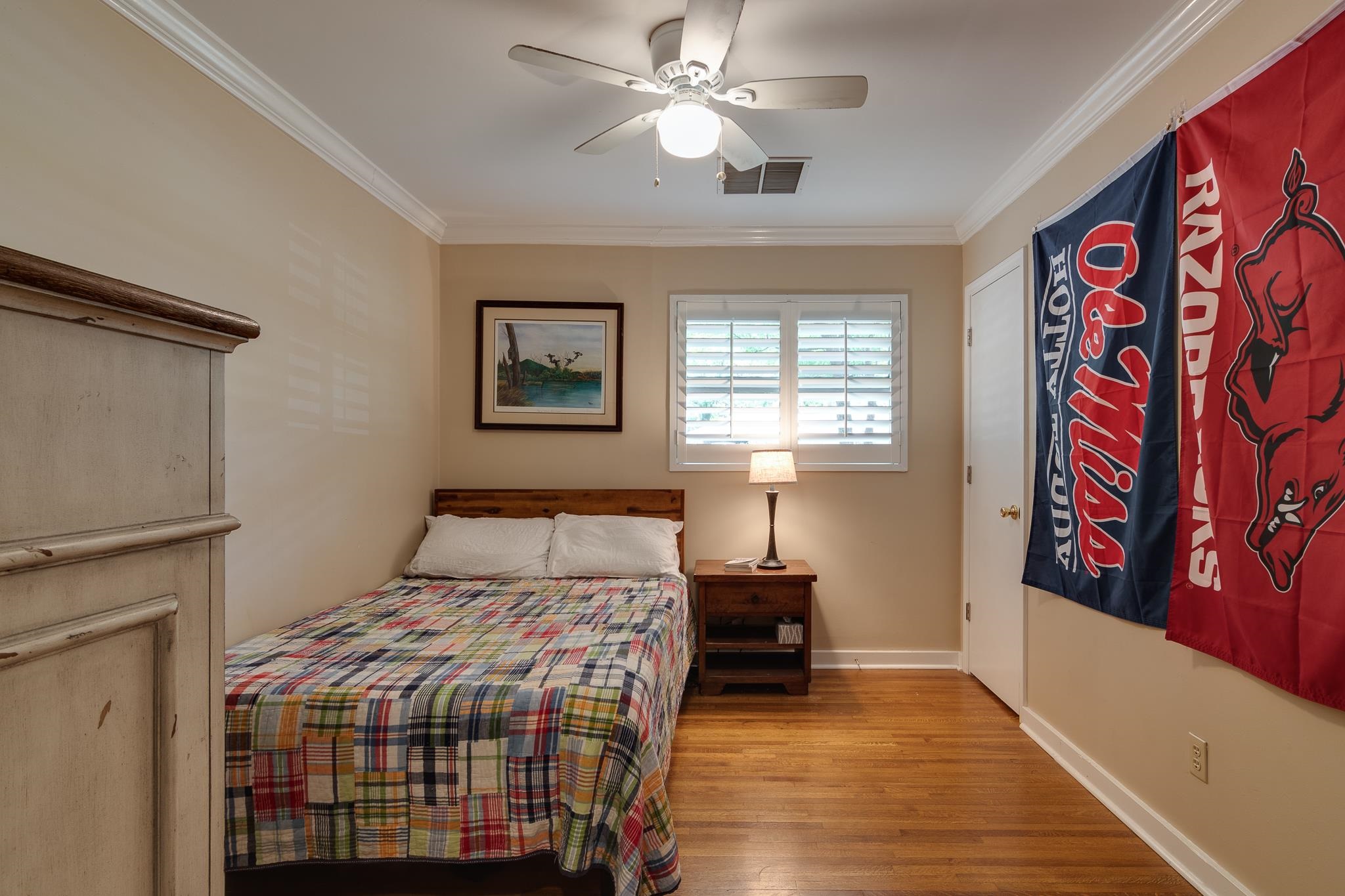 4288 CHARLESWOOD AVE