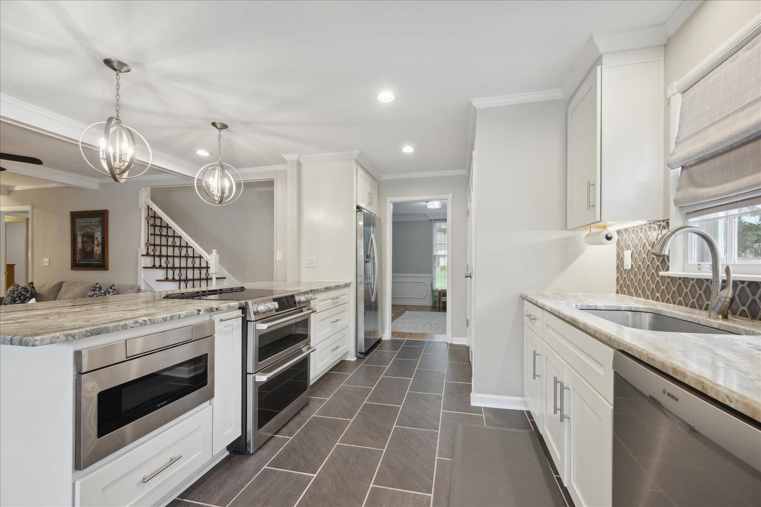 7570 APPLE VALLEY RD