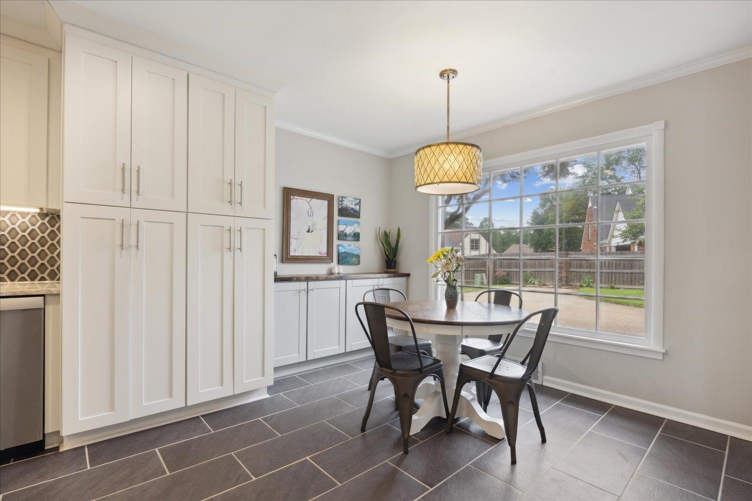 7570 APPLE VALLEY RD