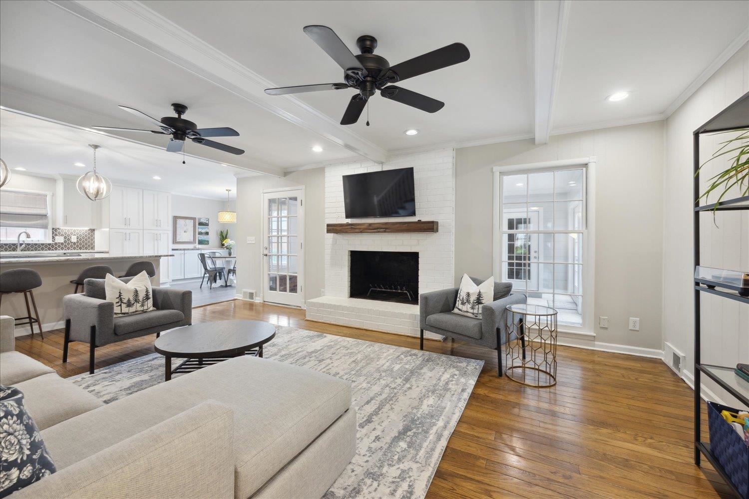 7570 APPLE VALLEY RD