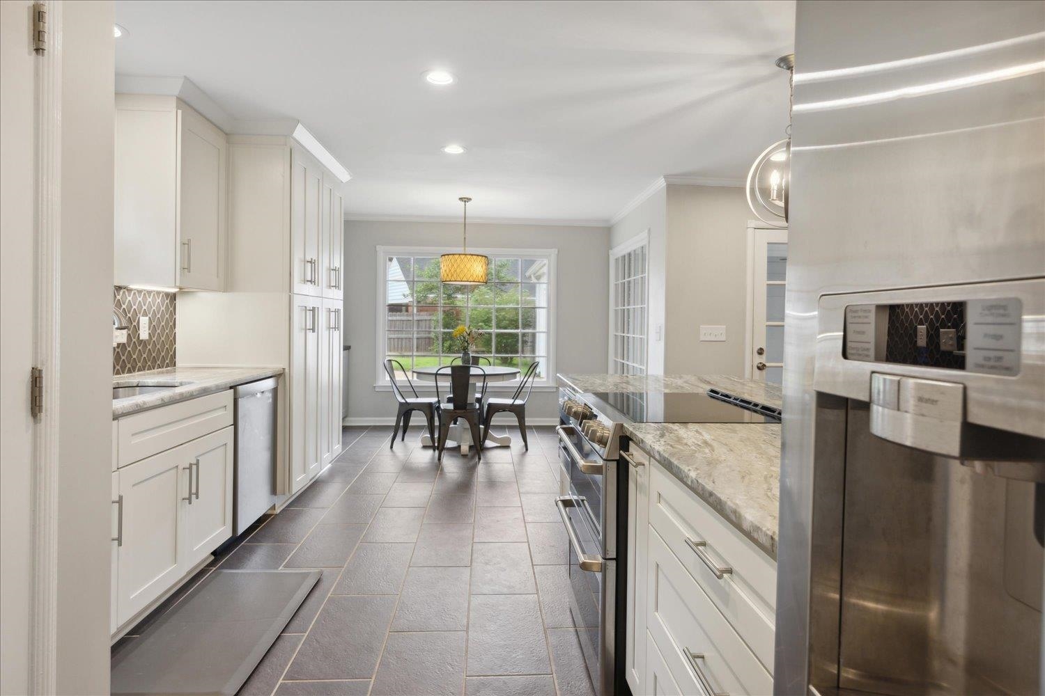 7570 APPLE VALLEY RD