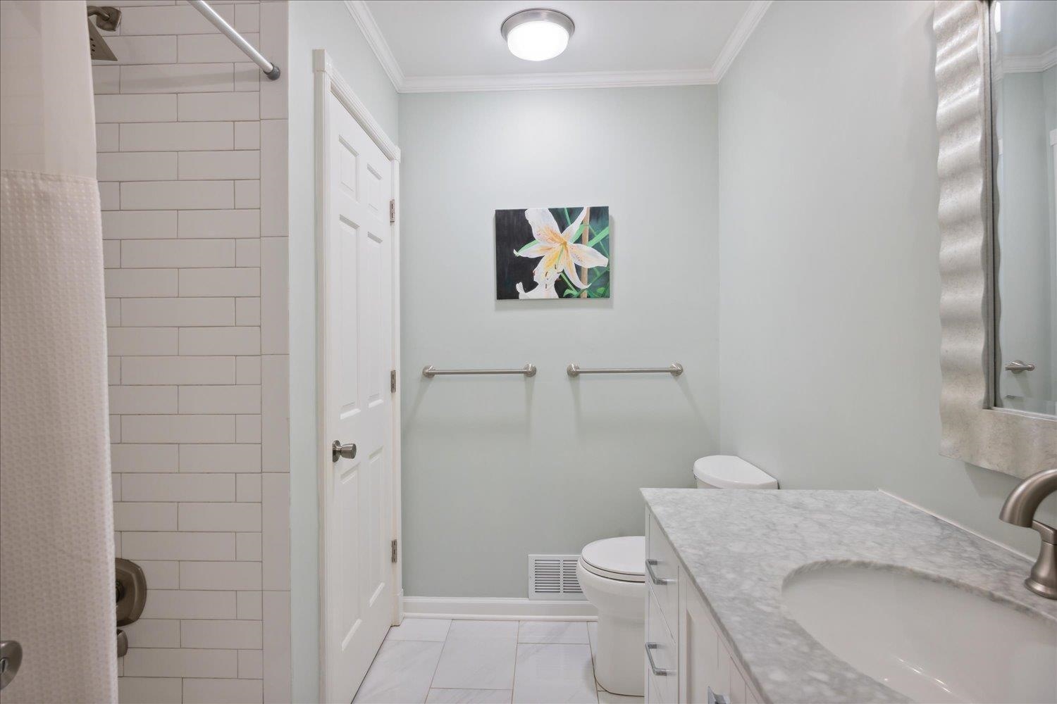 7570 APPLE VALLEY RD