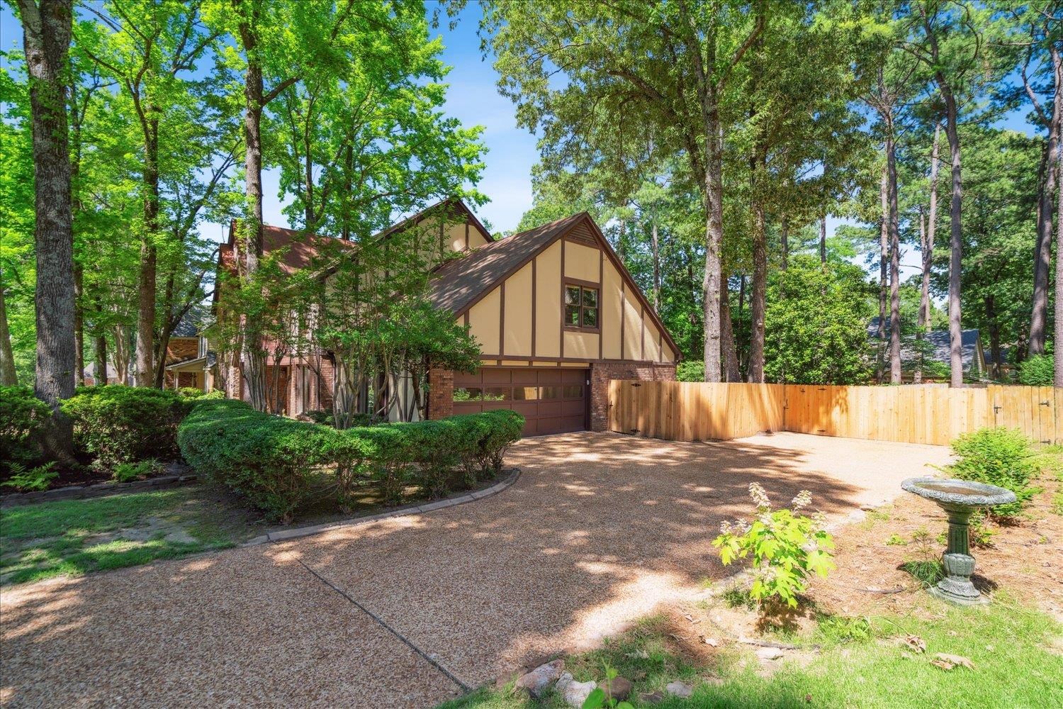 2696 HICKORY GLEN CV