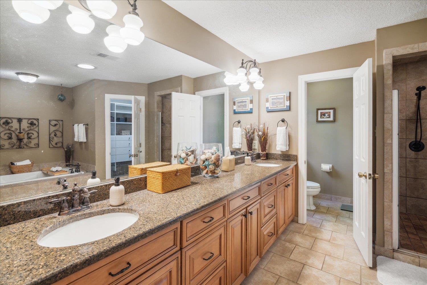 2696 HICKORY GLEN CV