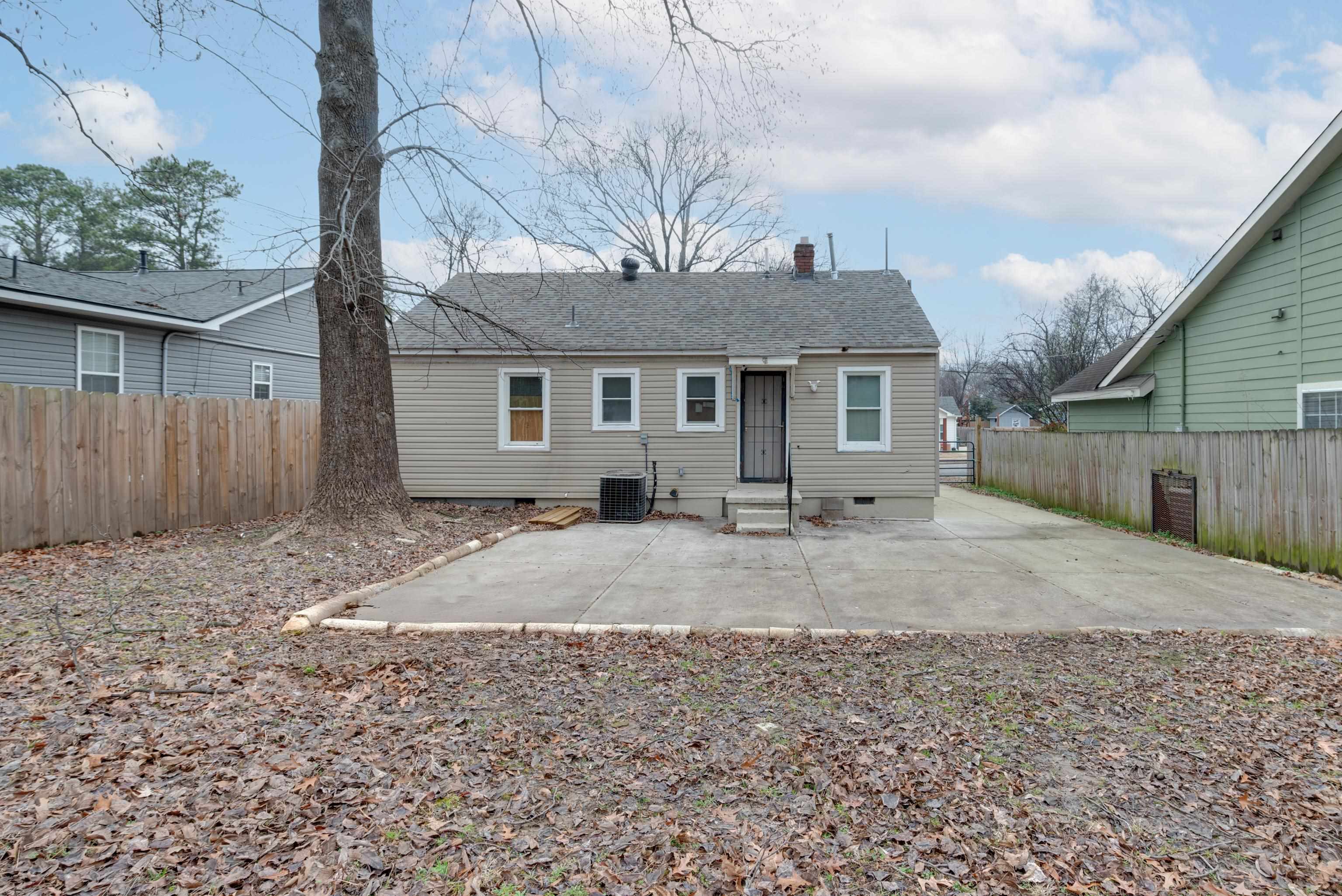 2467 HALE AVE