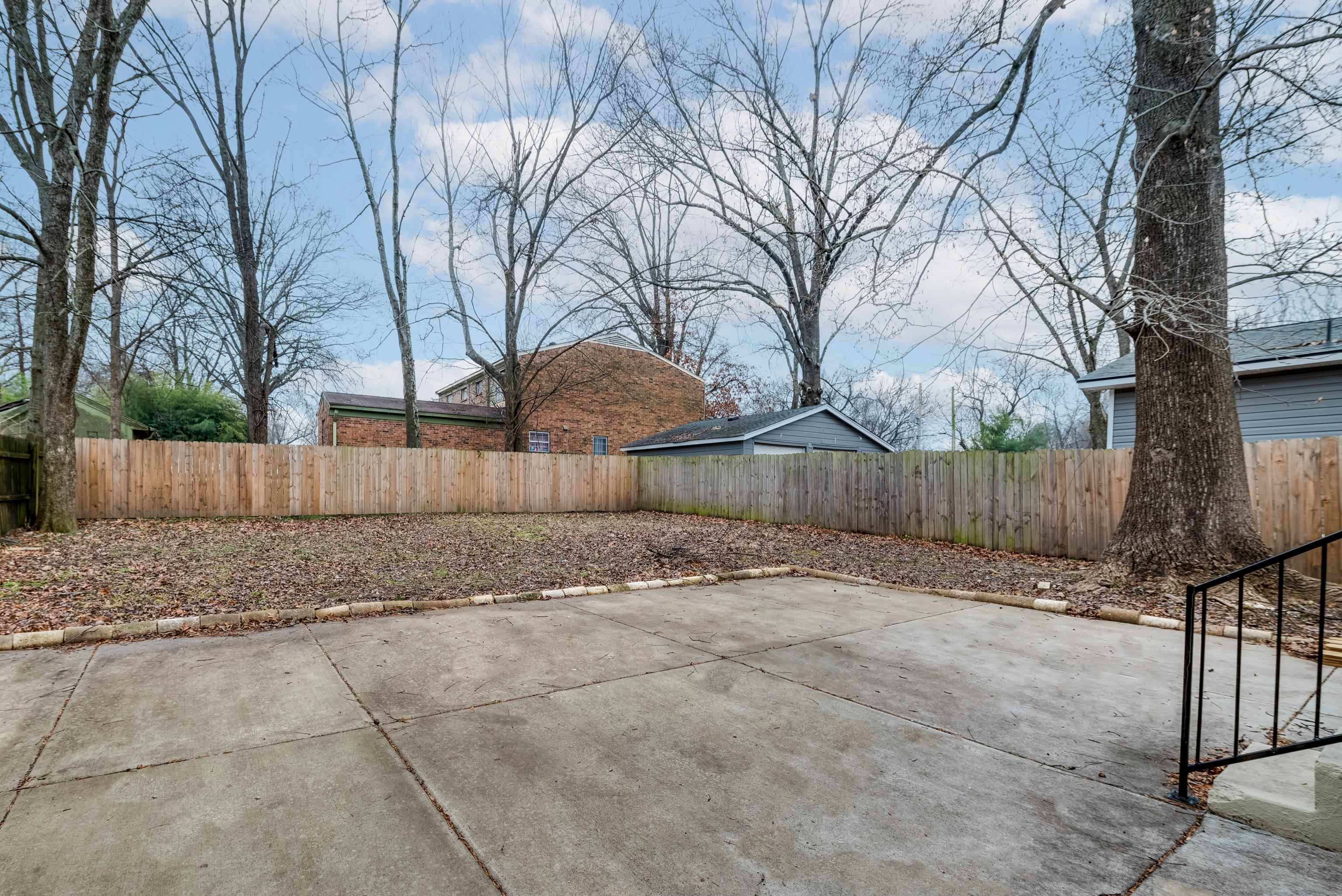 2467 HALE AVE