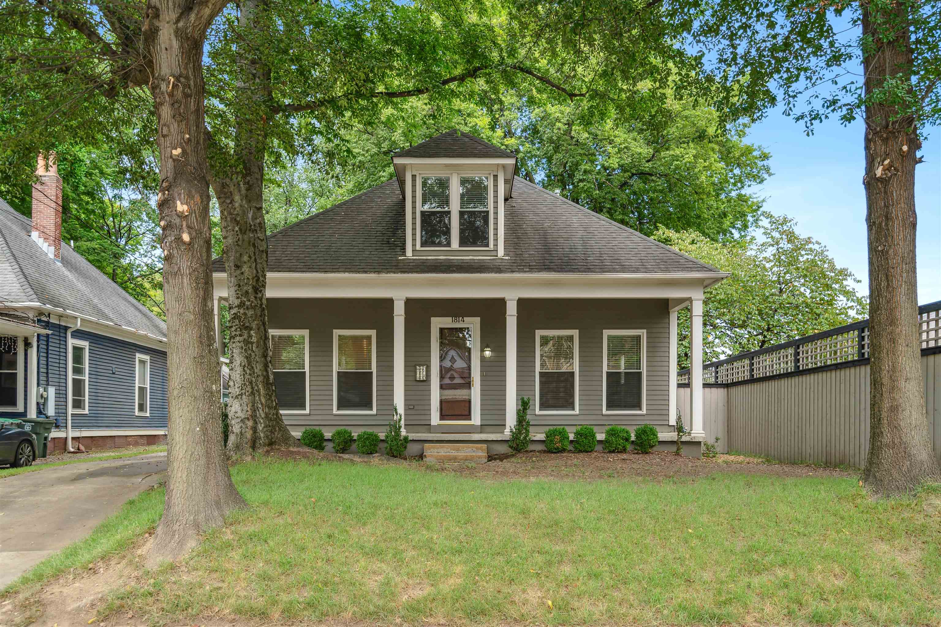 1814 LINDEN AVE