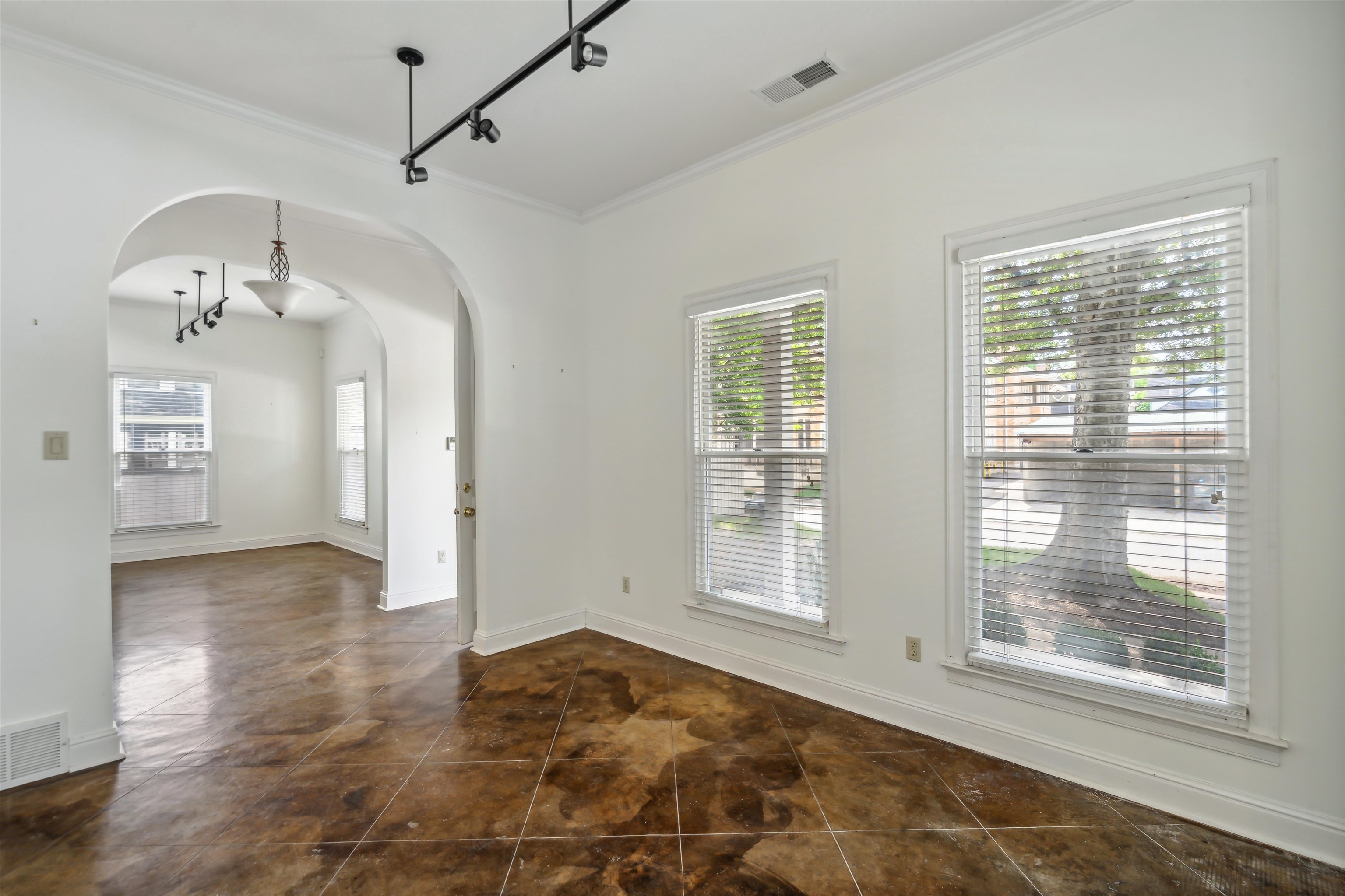 1814 LINDEN AVE