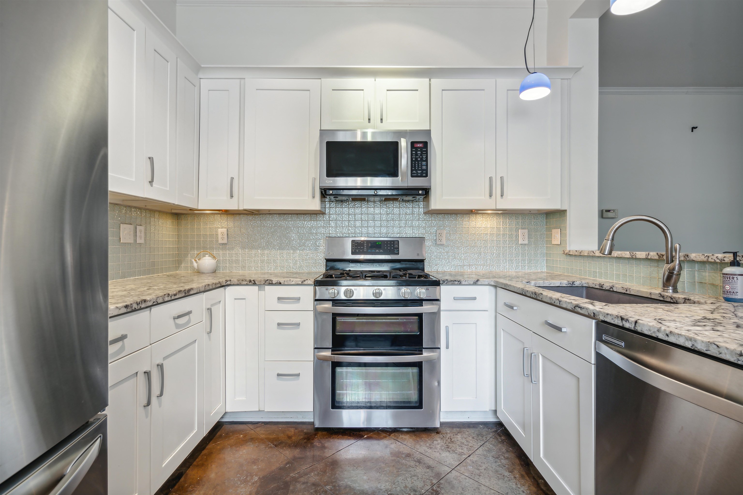1814 LINDEN AVE