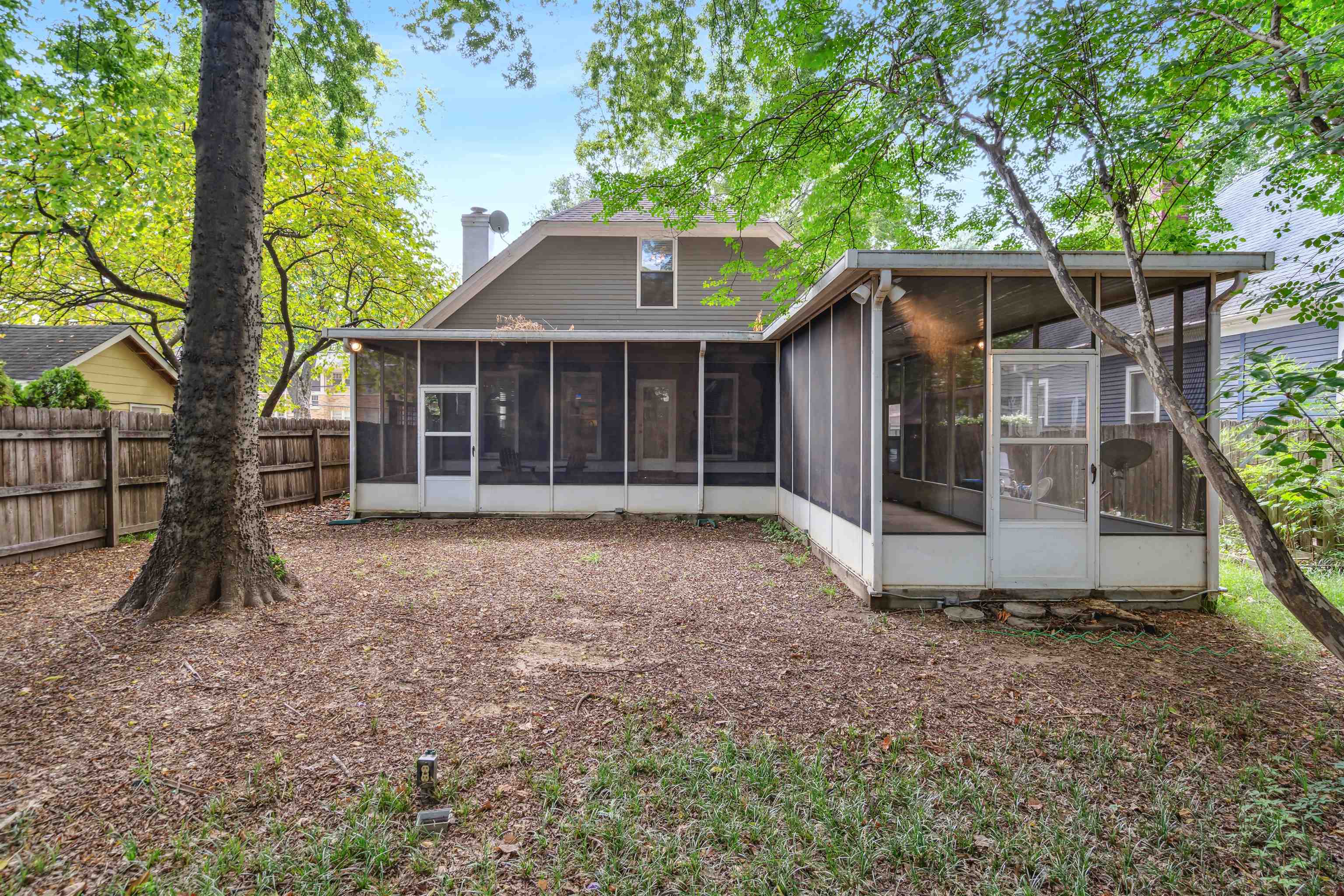 1814 LINDEN AVE