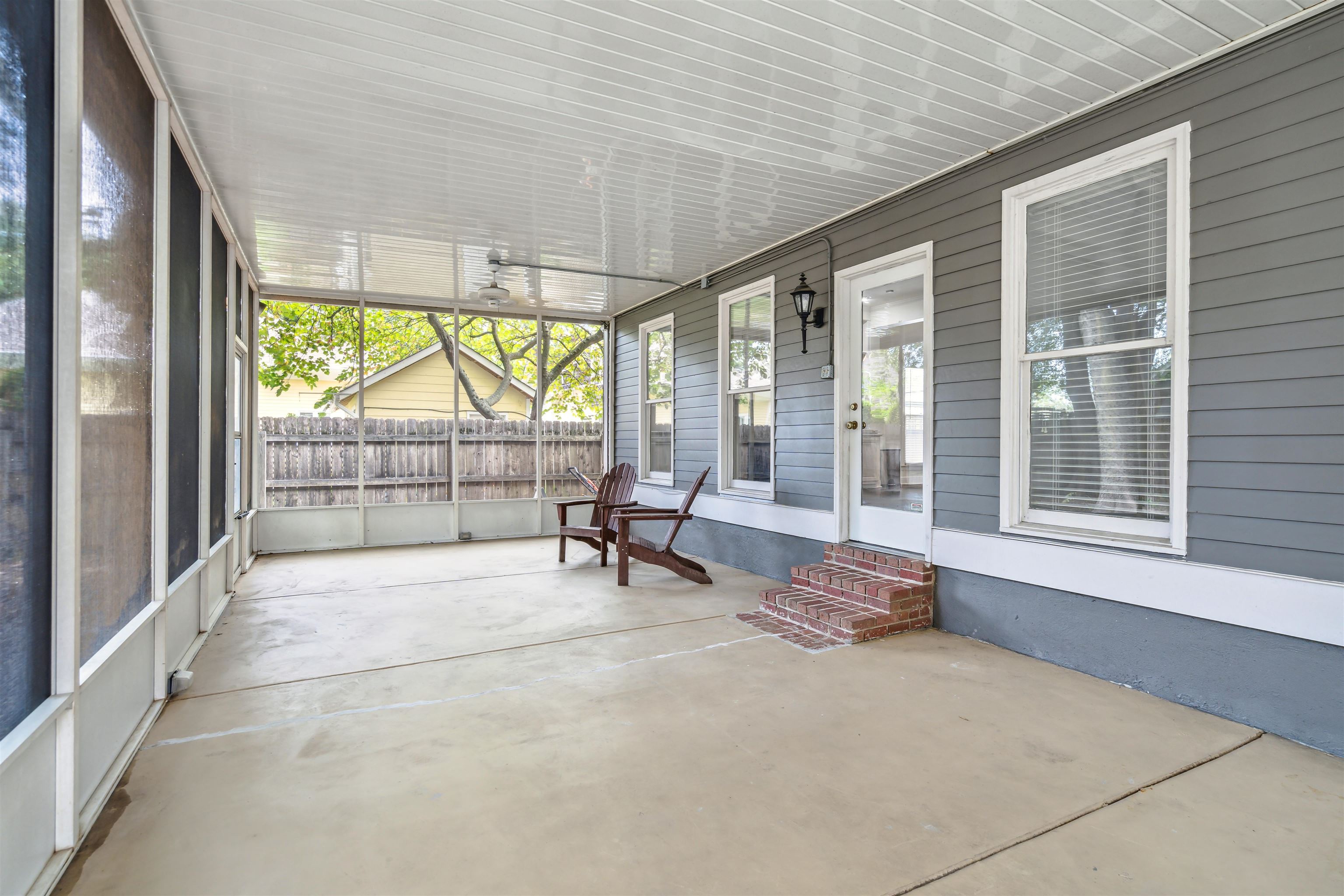 1814 LINDEN AVE