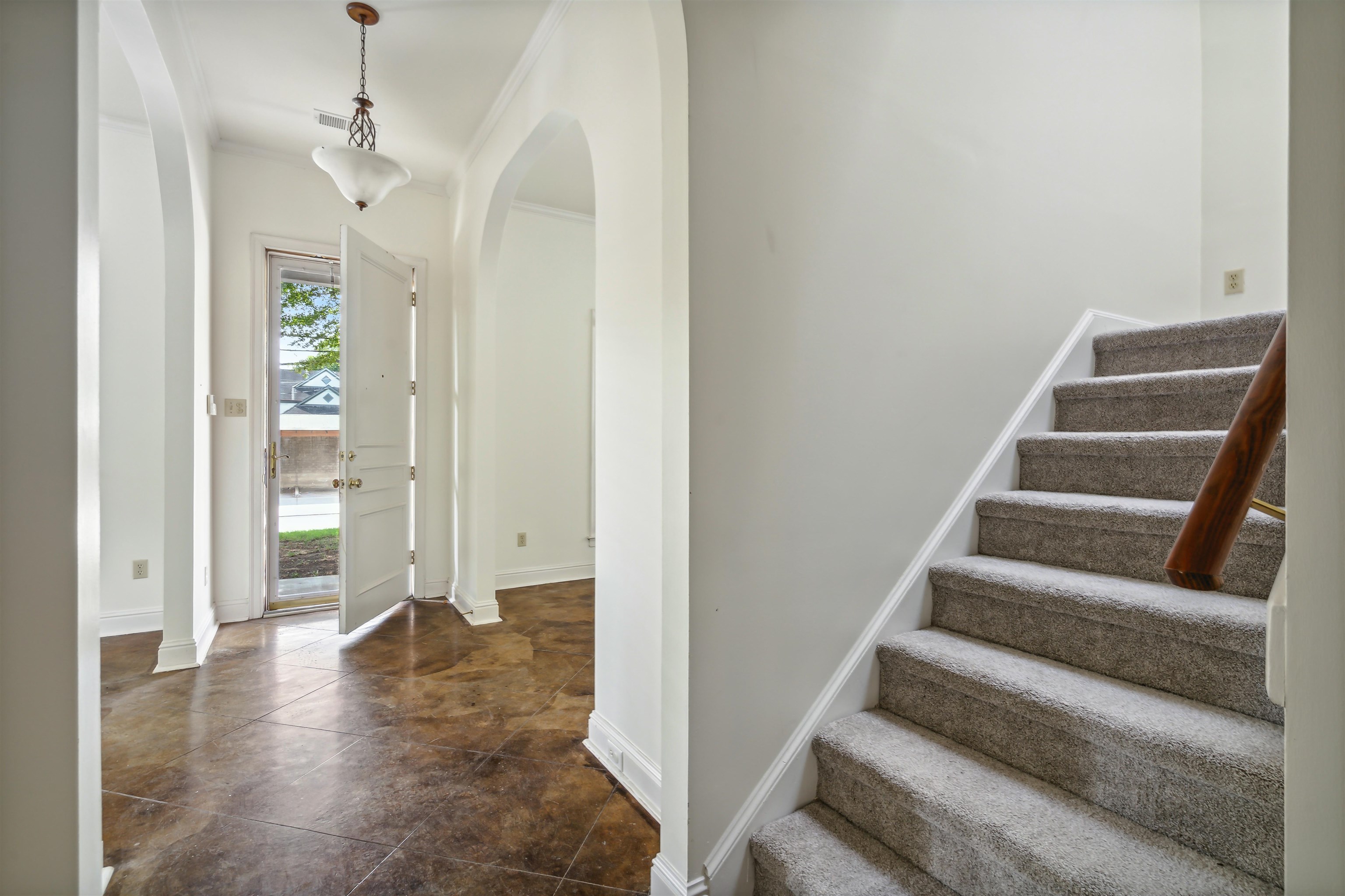 1814 LINDEN AVE
