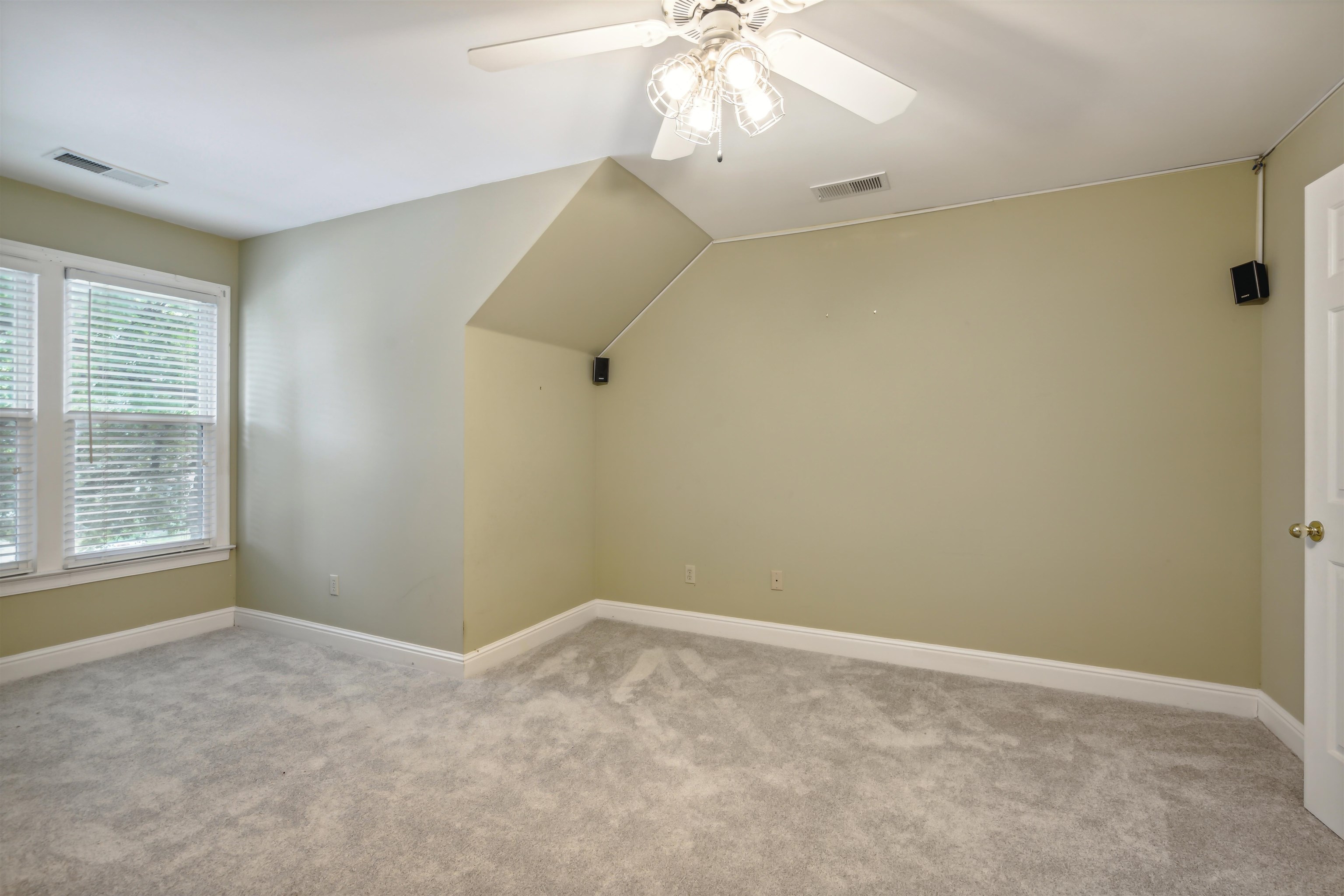 1814 LINDEN AVE
