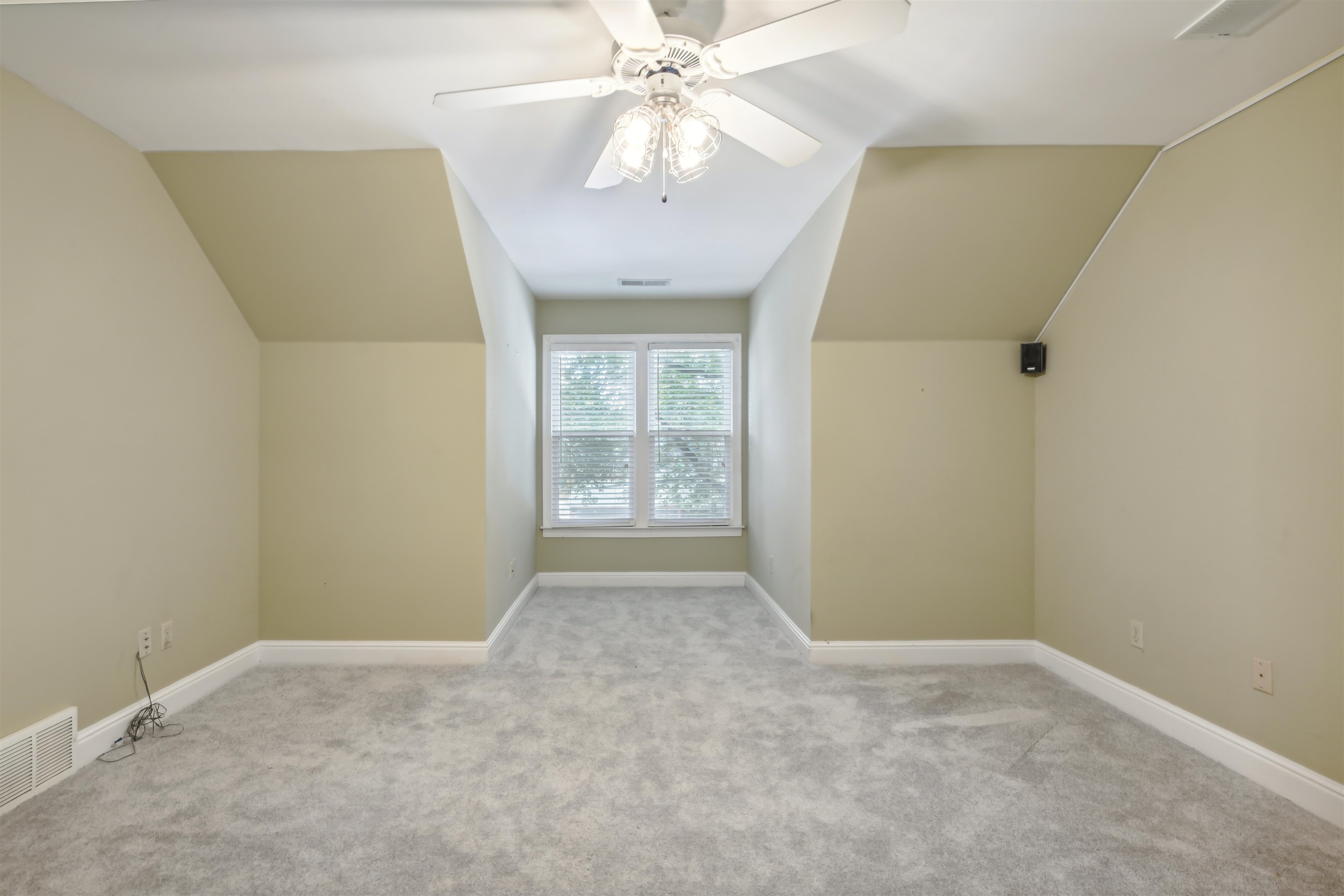 1814 LINDEN AVE
