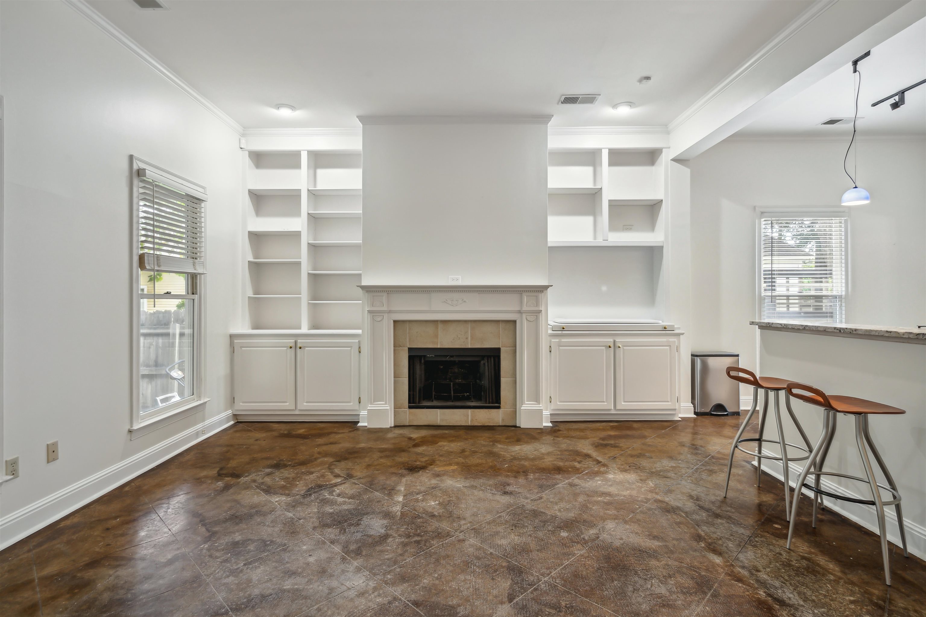 1814 LINDEN AVE