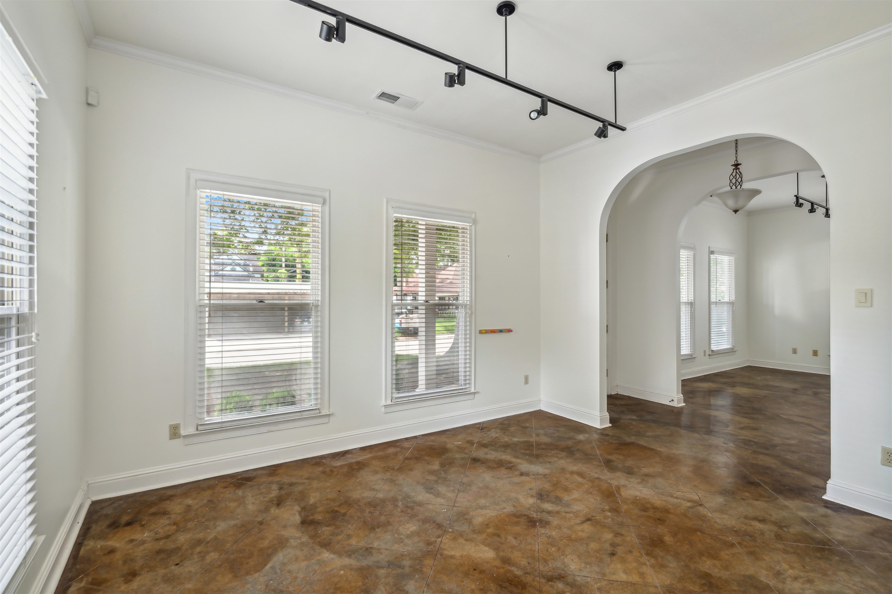 1814 LINDEN AVE