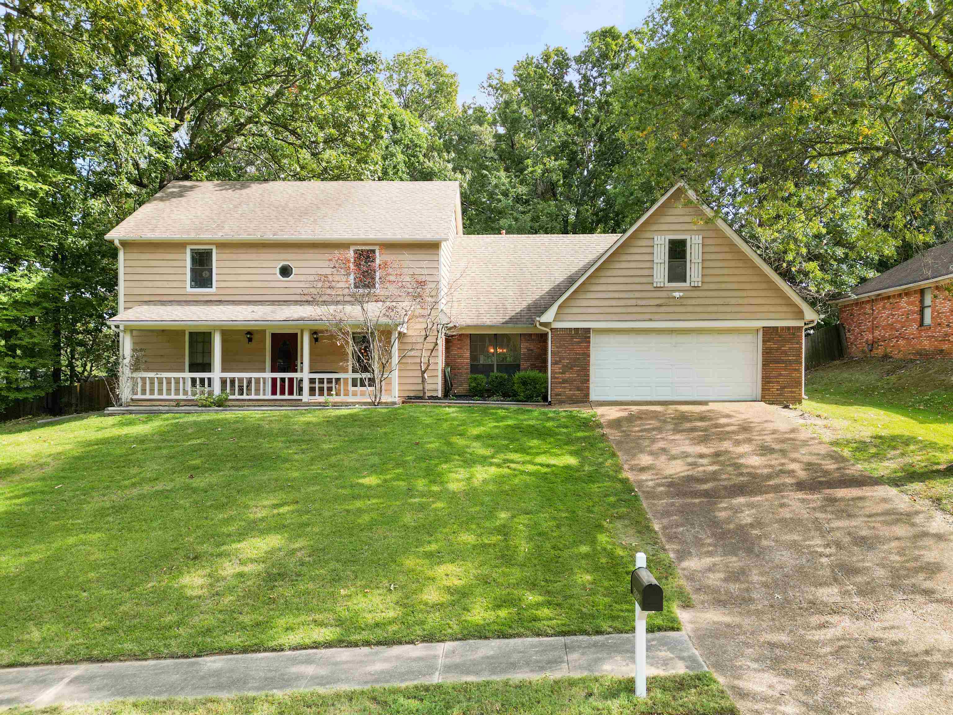2058 MT BADON LN