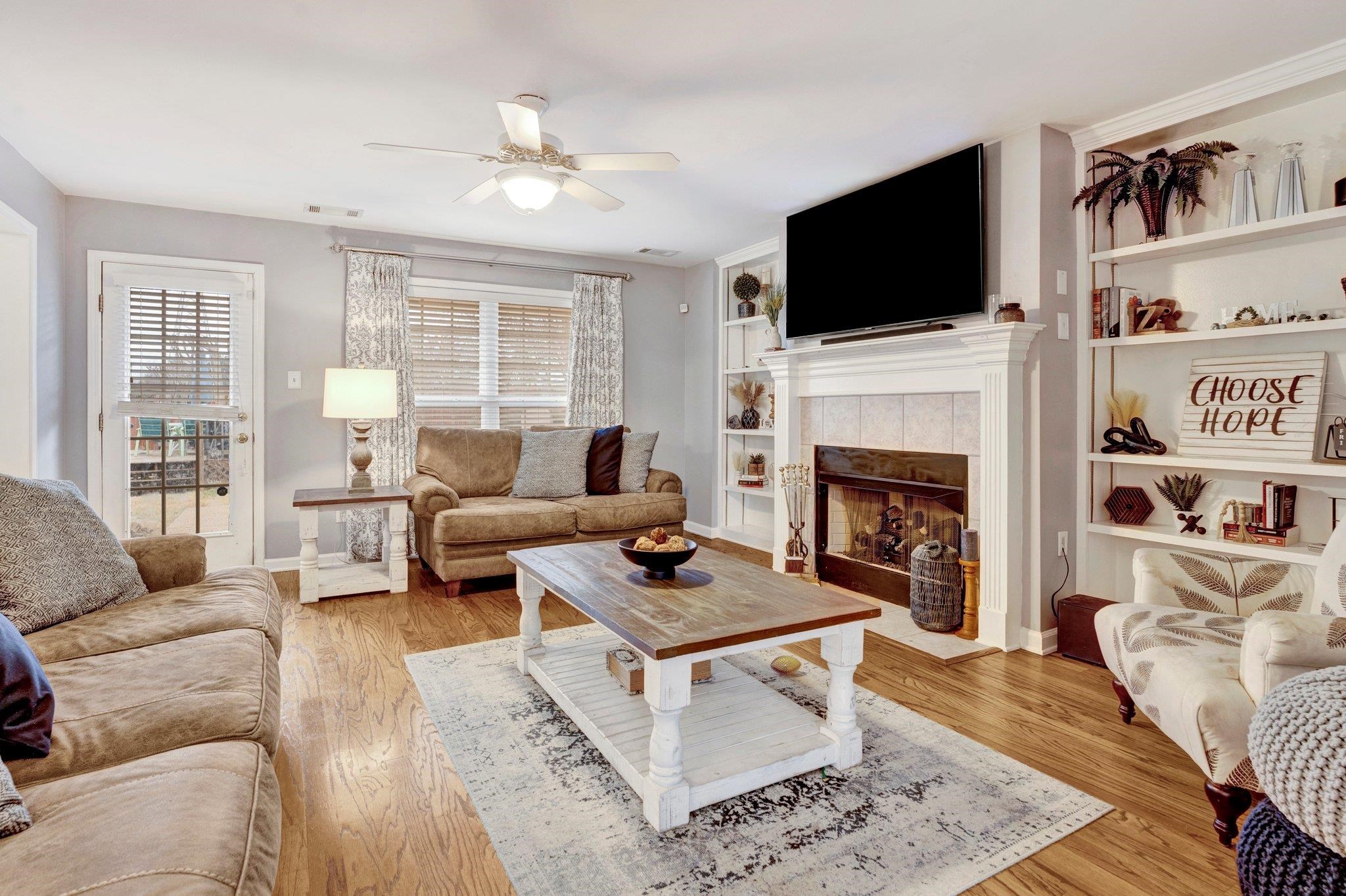 327 MAYHURST LN