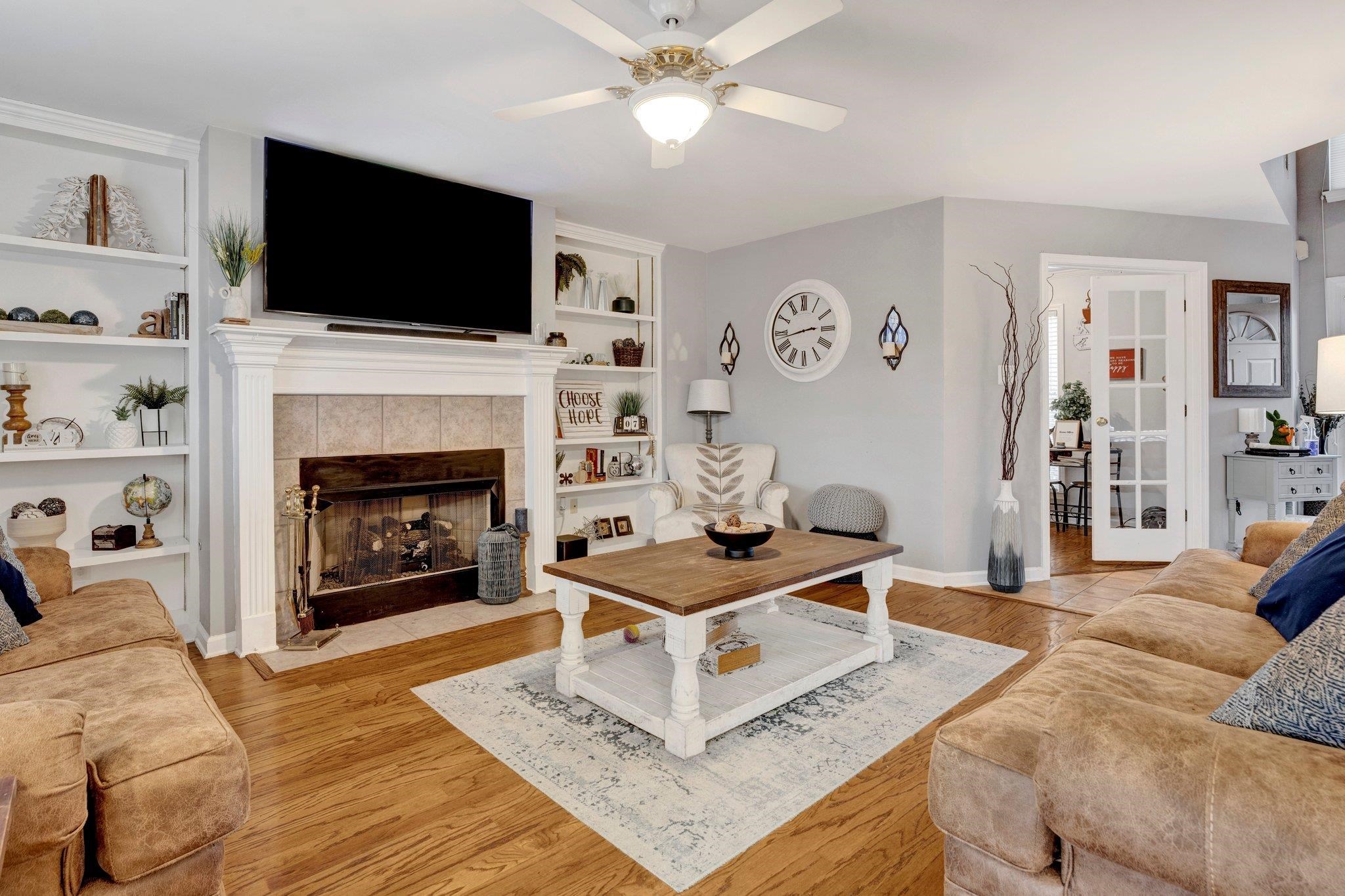 327 MAYHURST LN