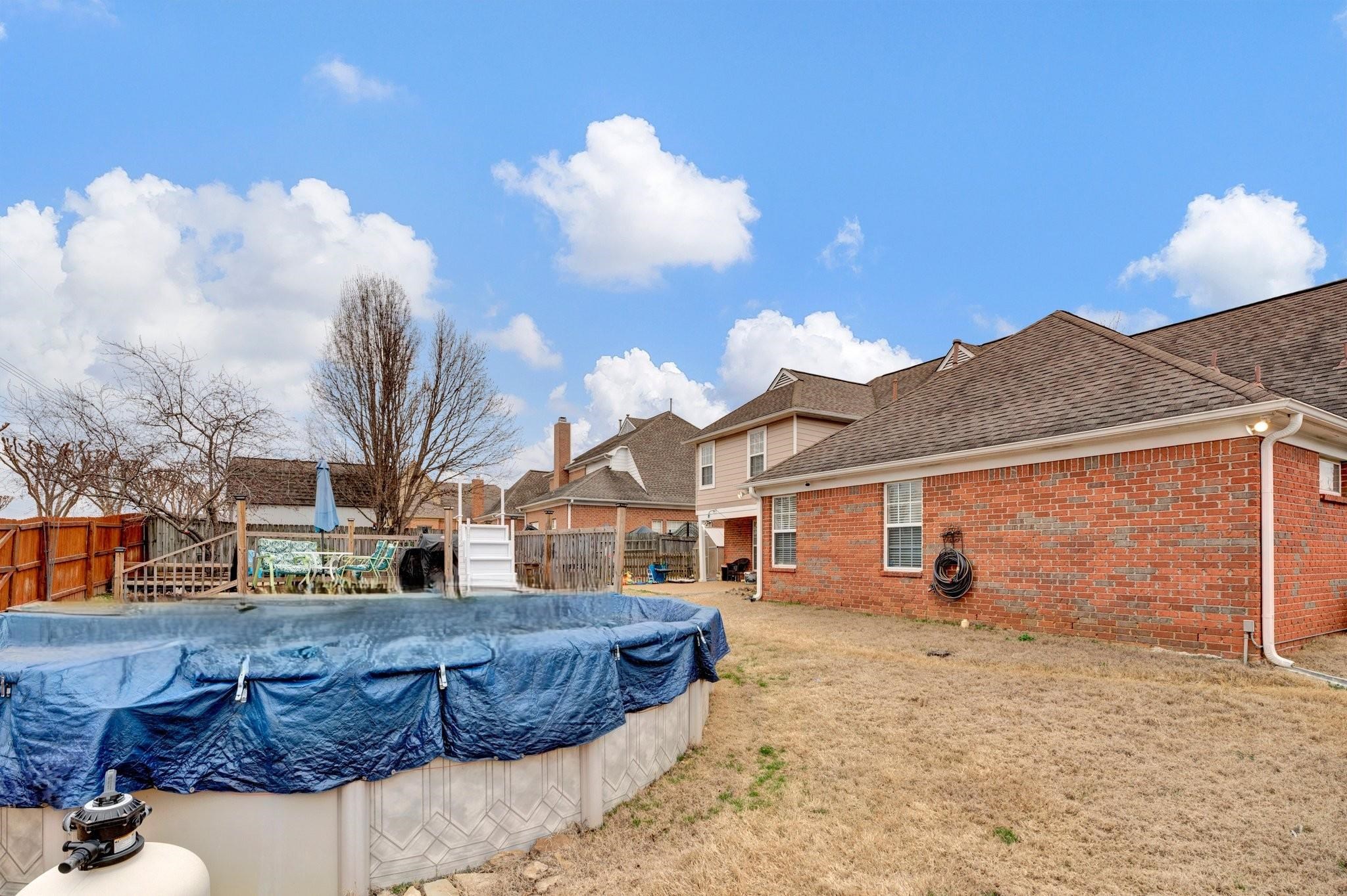 327 MAYHURST LN