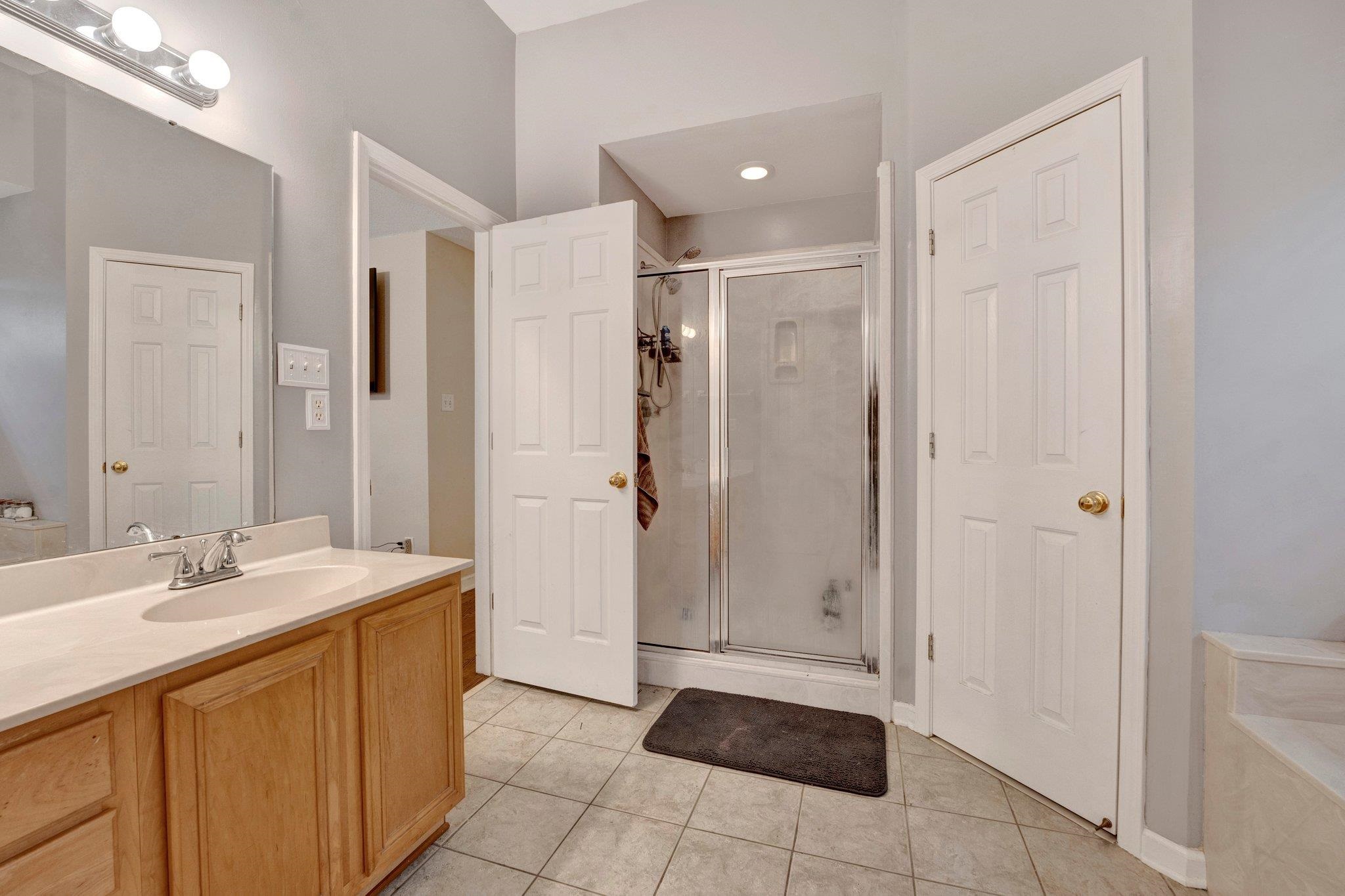327 MAYHURST LN