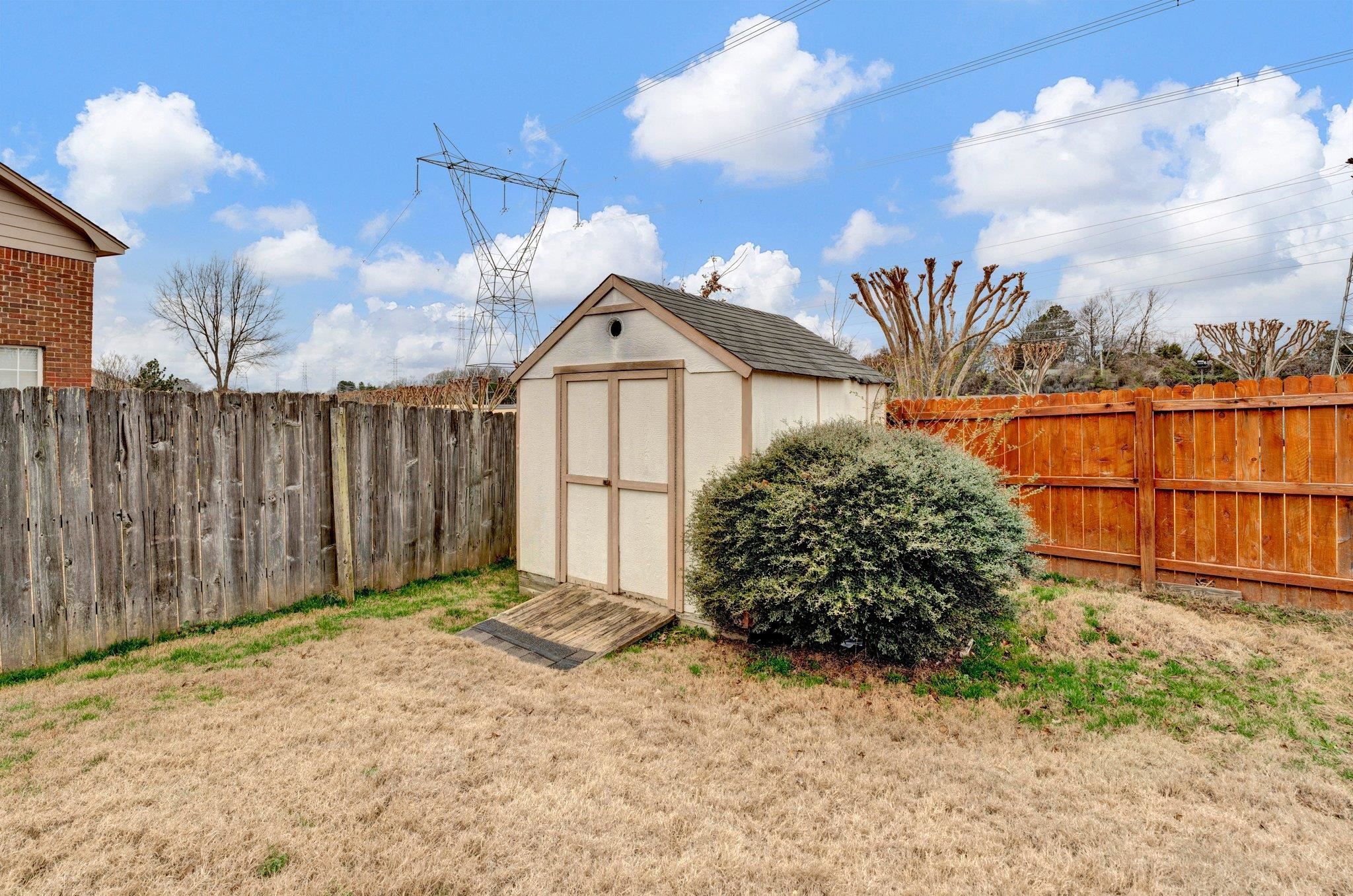 327 MAYHURST LN