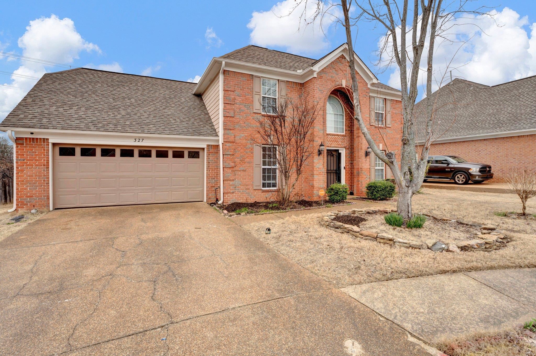 327 MAYHURST LN