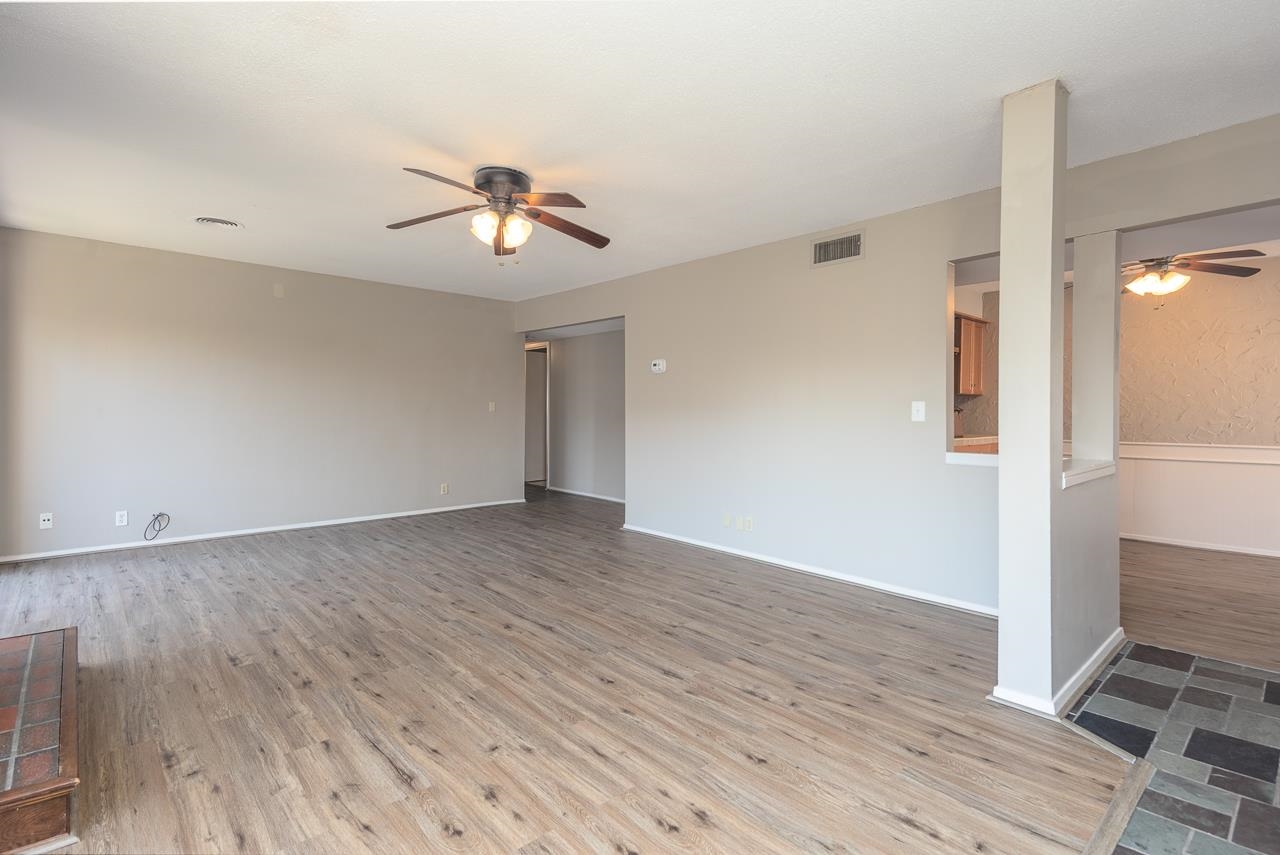 6586 S POPLAR WOODS CIR Unit: 4