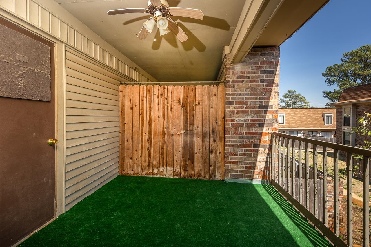 6586 S POPLAR WOODS CIR Unit: 4