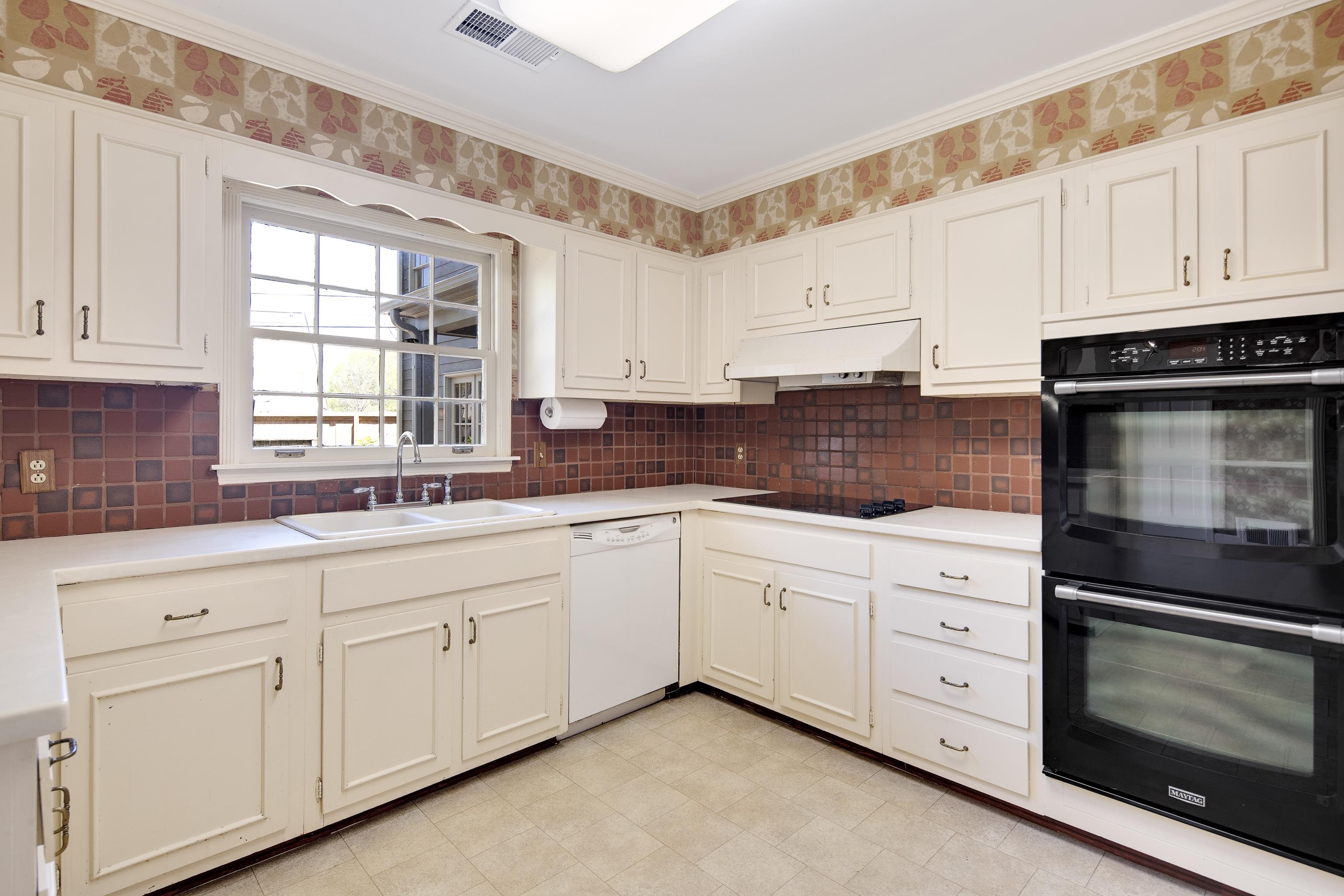 5382 MCELROY CV