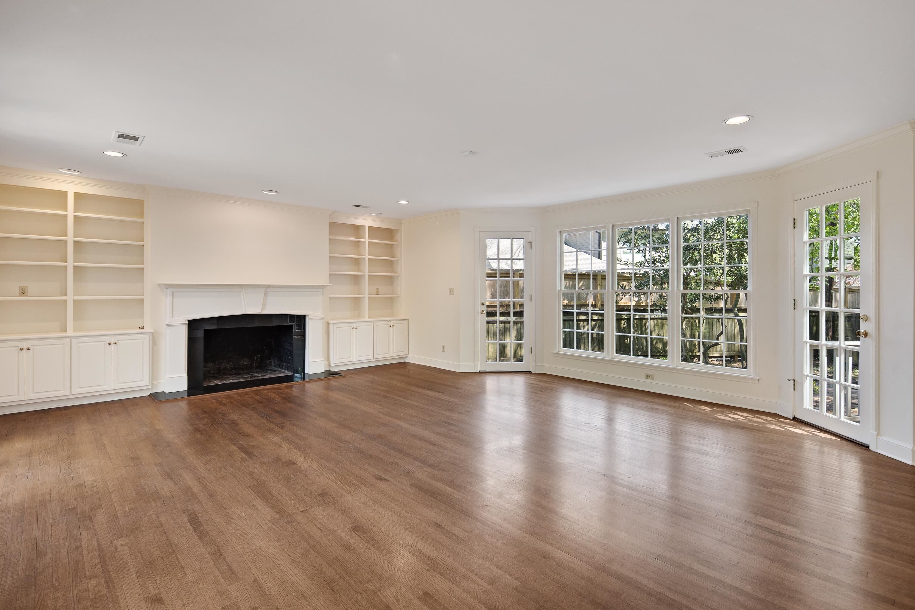 5382 MCELROY CV
