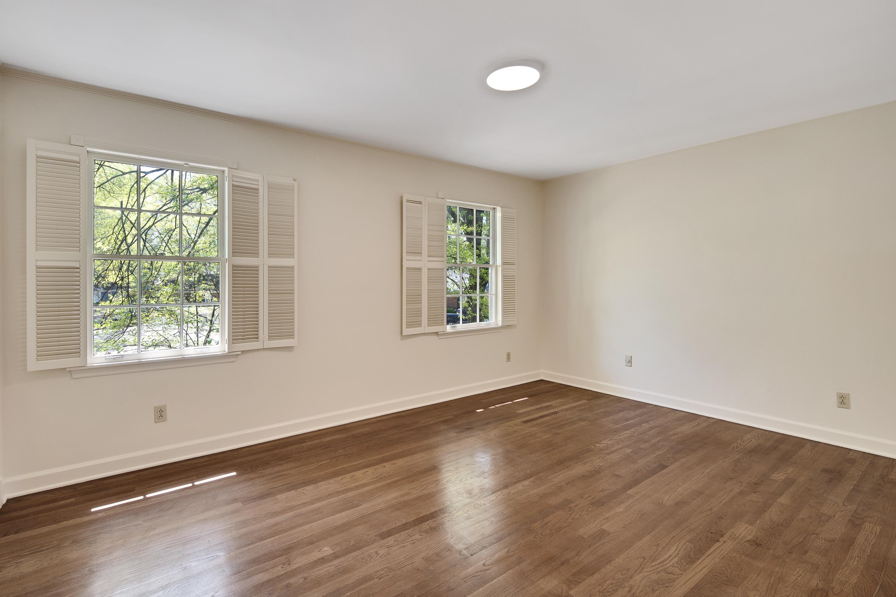 5382 MCELROY CV