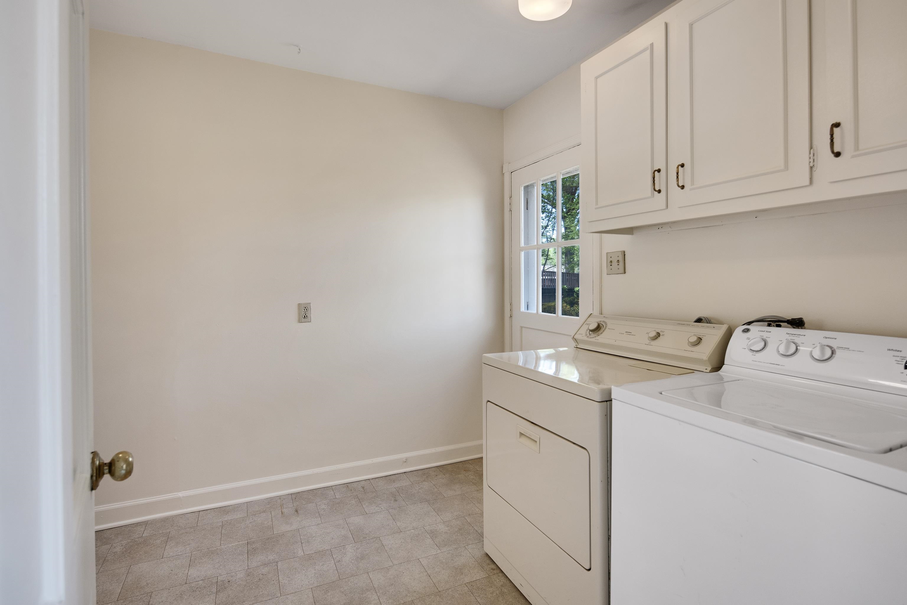 5382 MCELROY CV