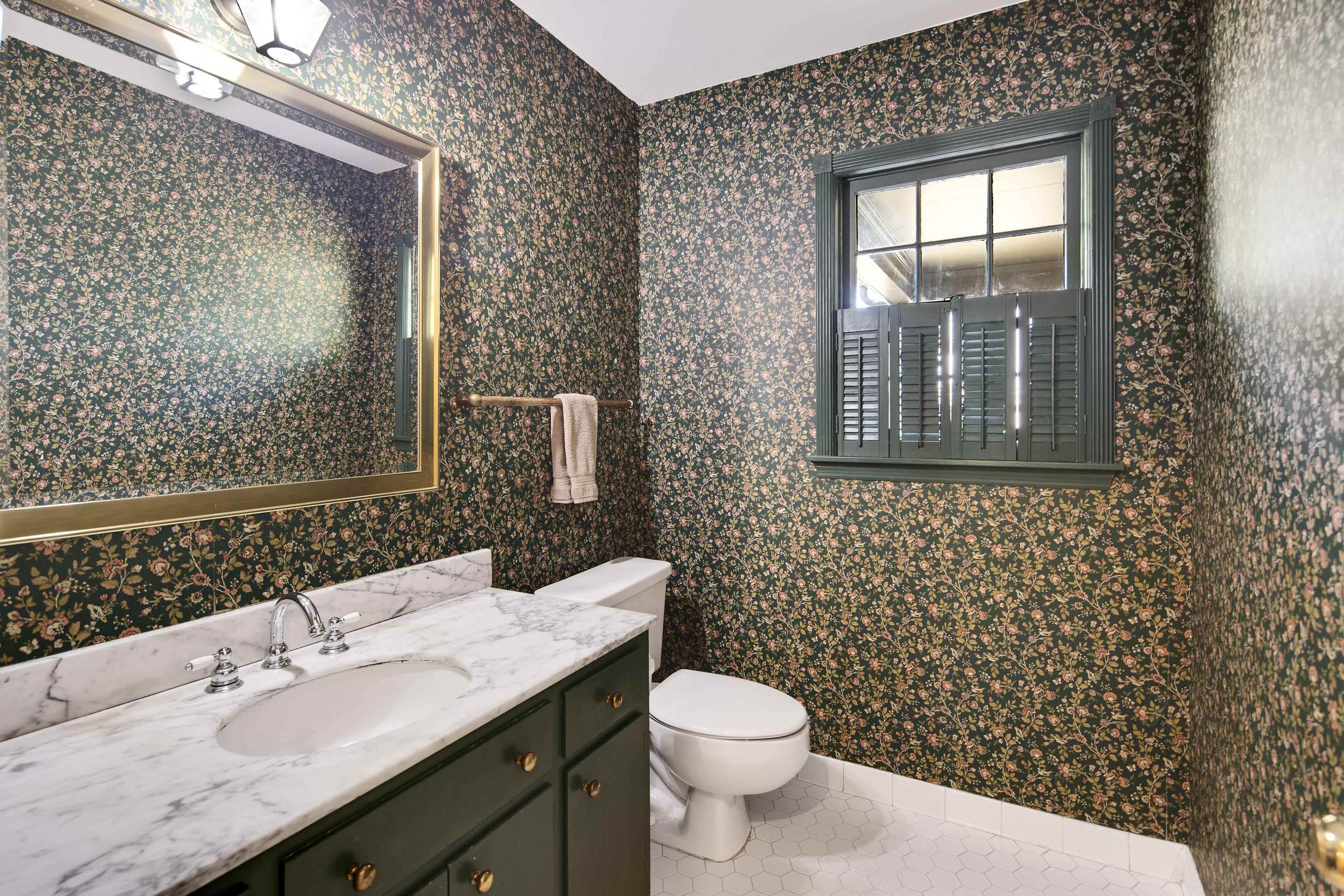 5382 MCELROY CV