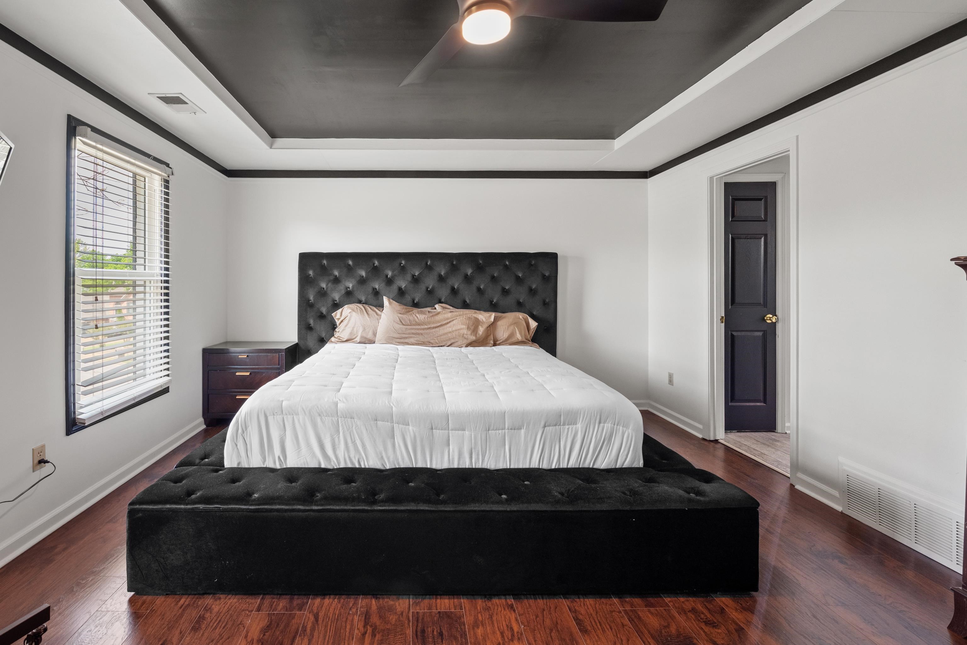 1220 PALMINA CV