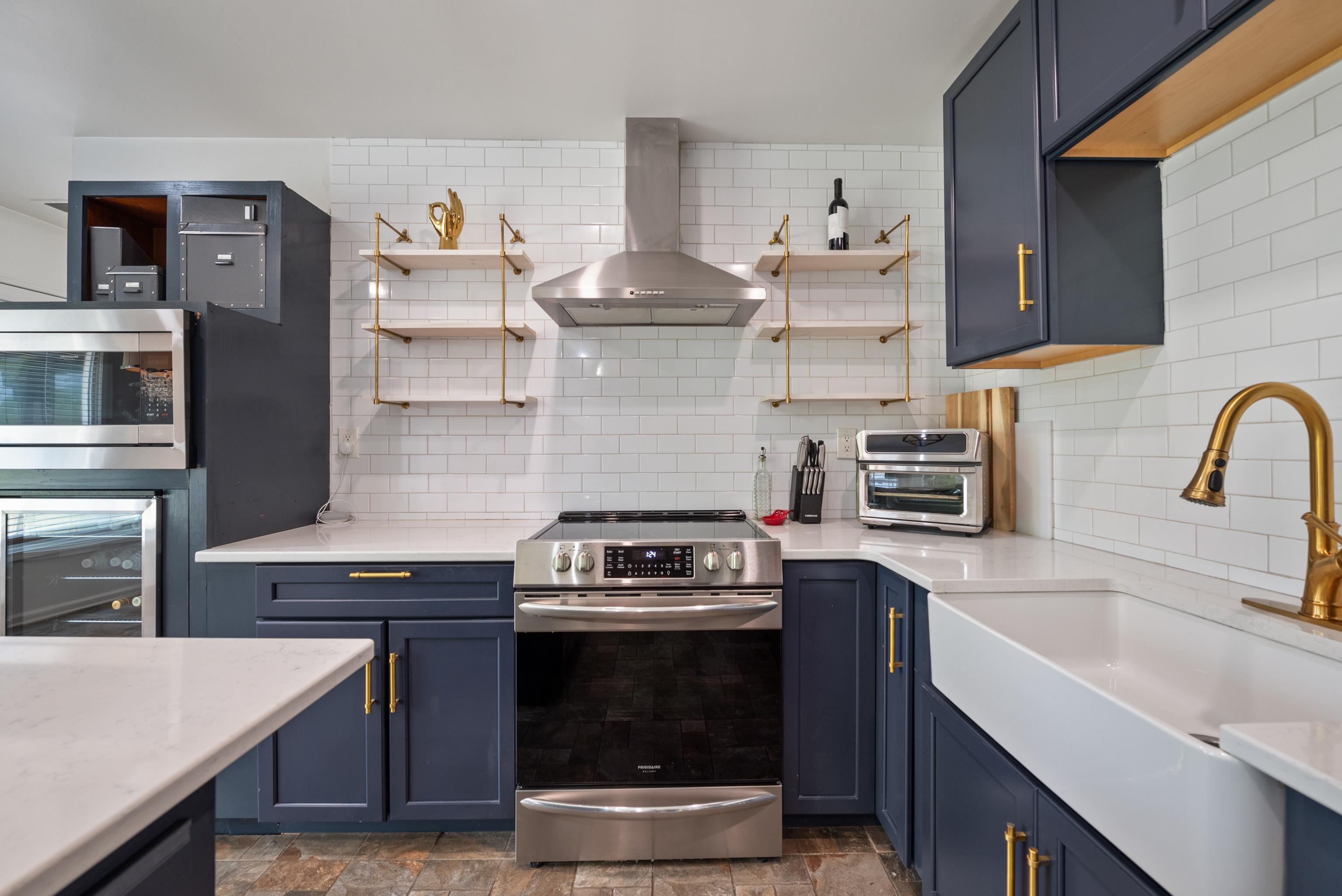 1220 PALMINA CV