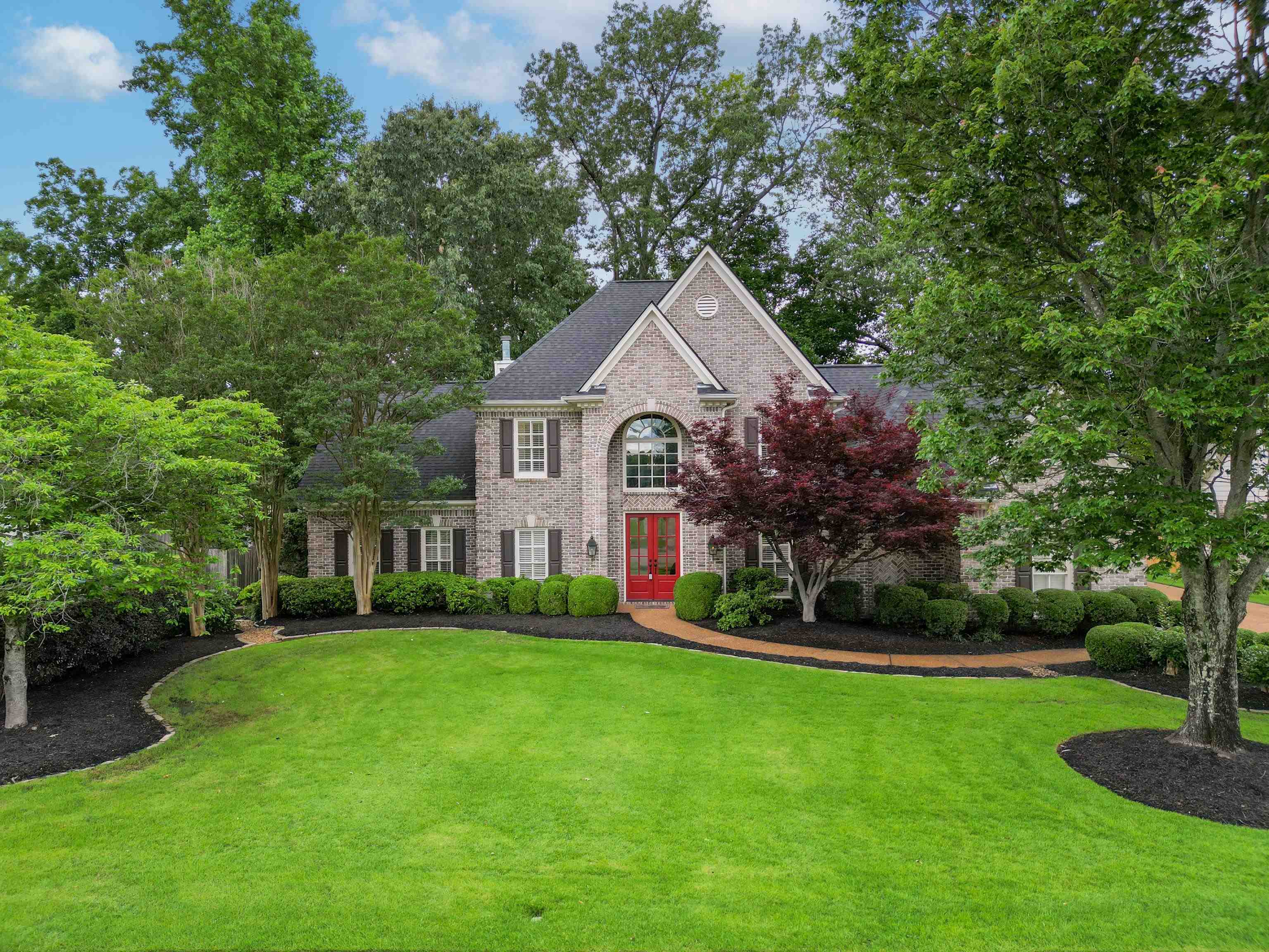 2073 W HOUSTON WAY