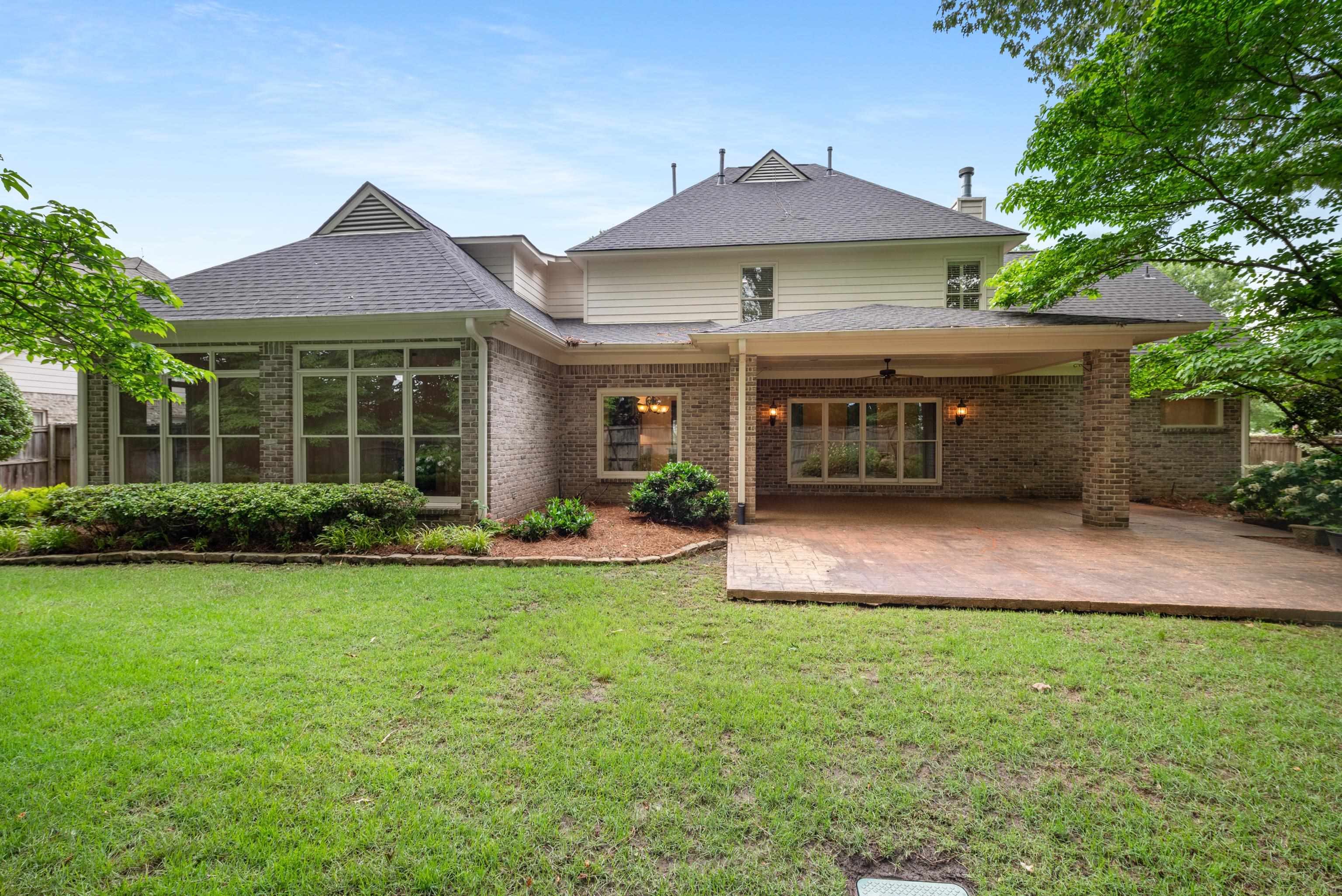 2073 W HOUSTON WAY