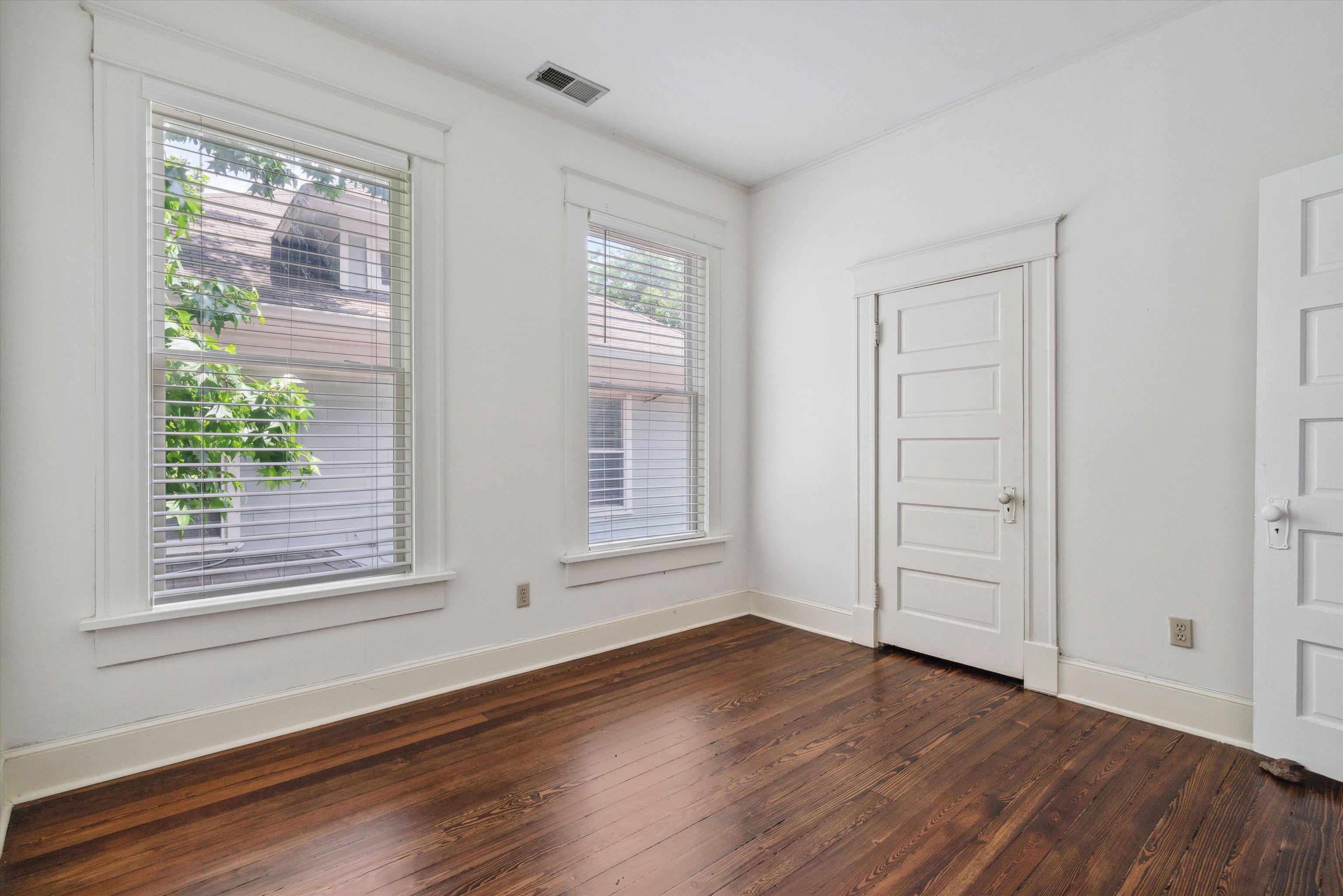 1998 COURTLAND PL