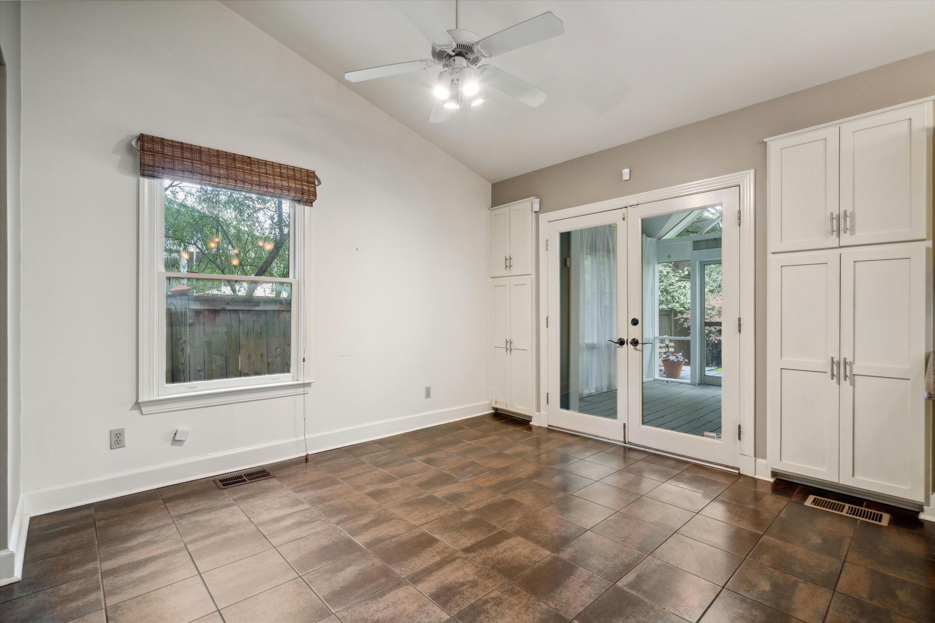 1998 COURTLAND PL