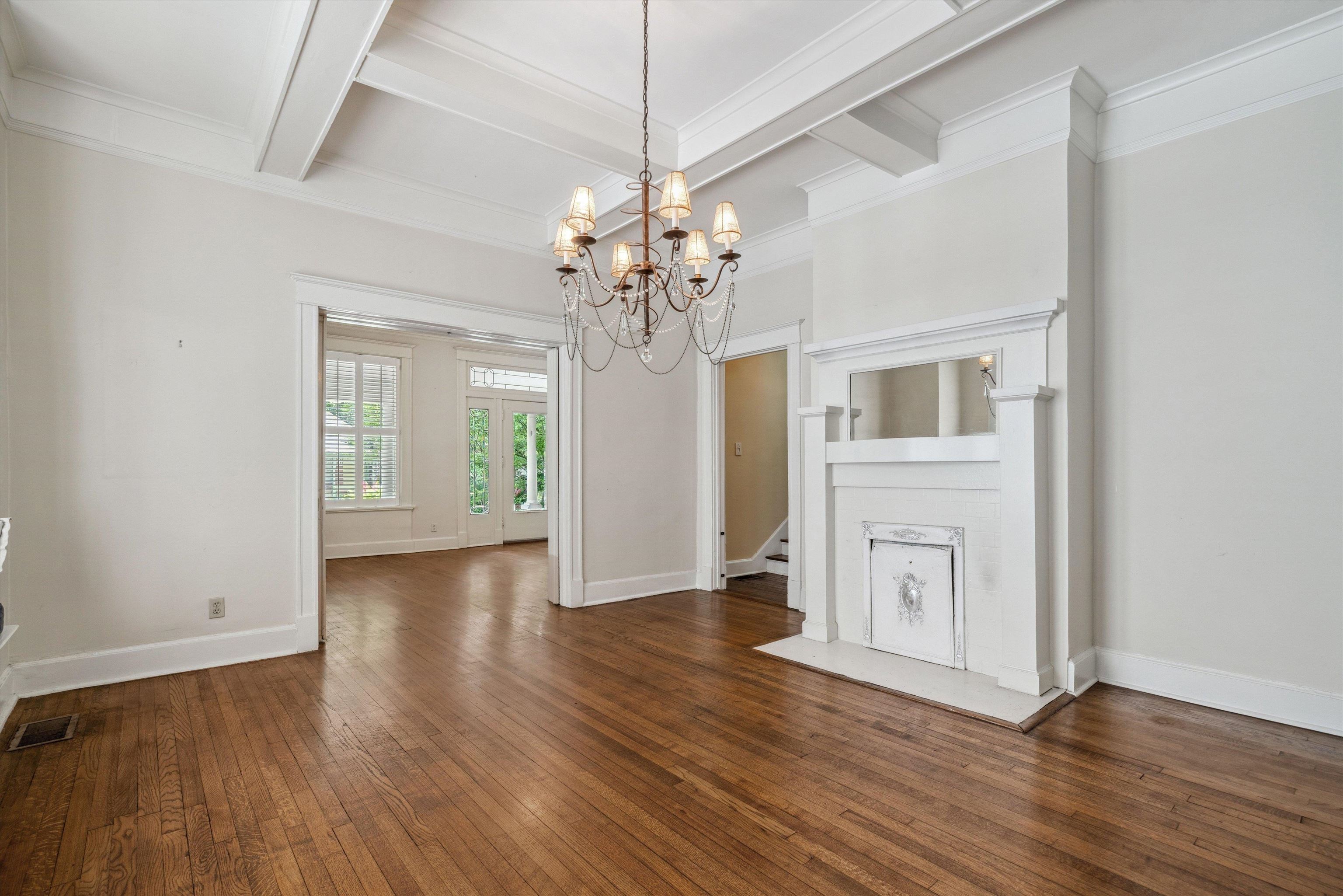 1998 COURTLAND PL