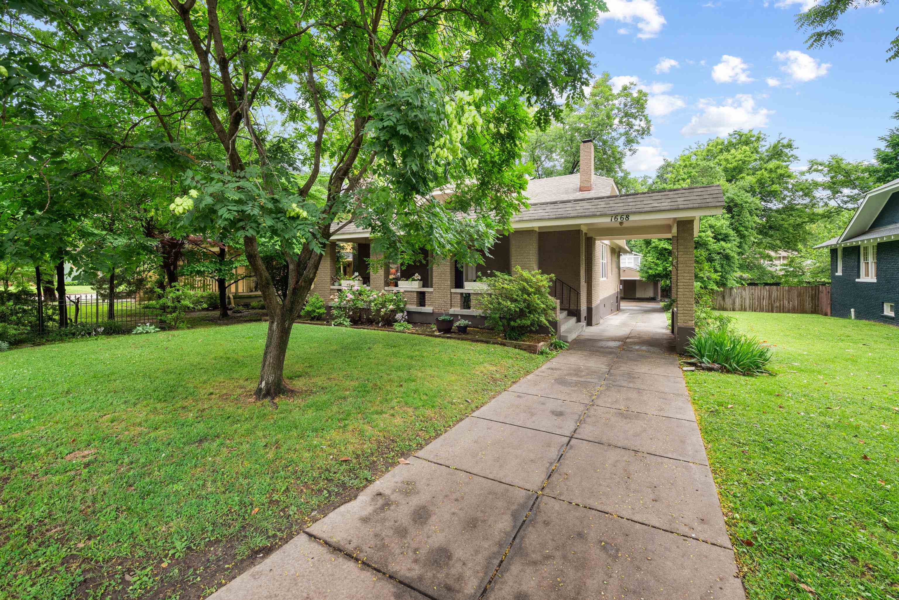 1668 FOREST AVE