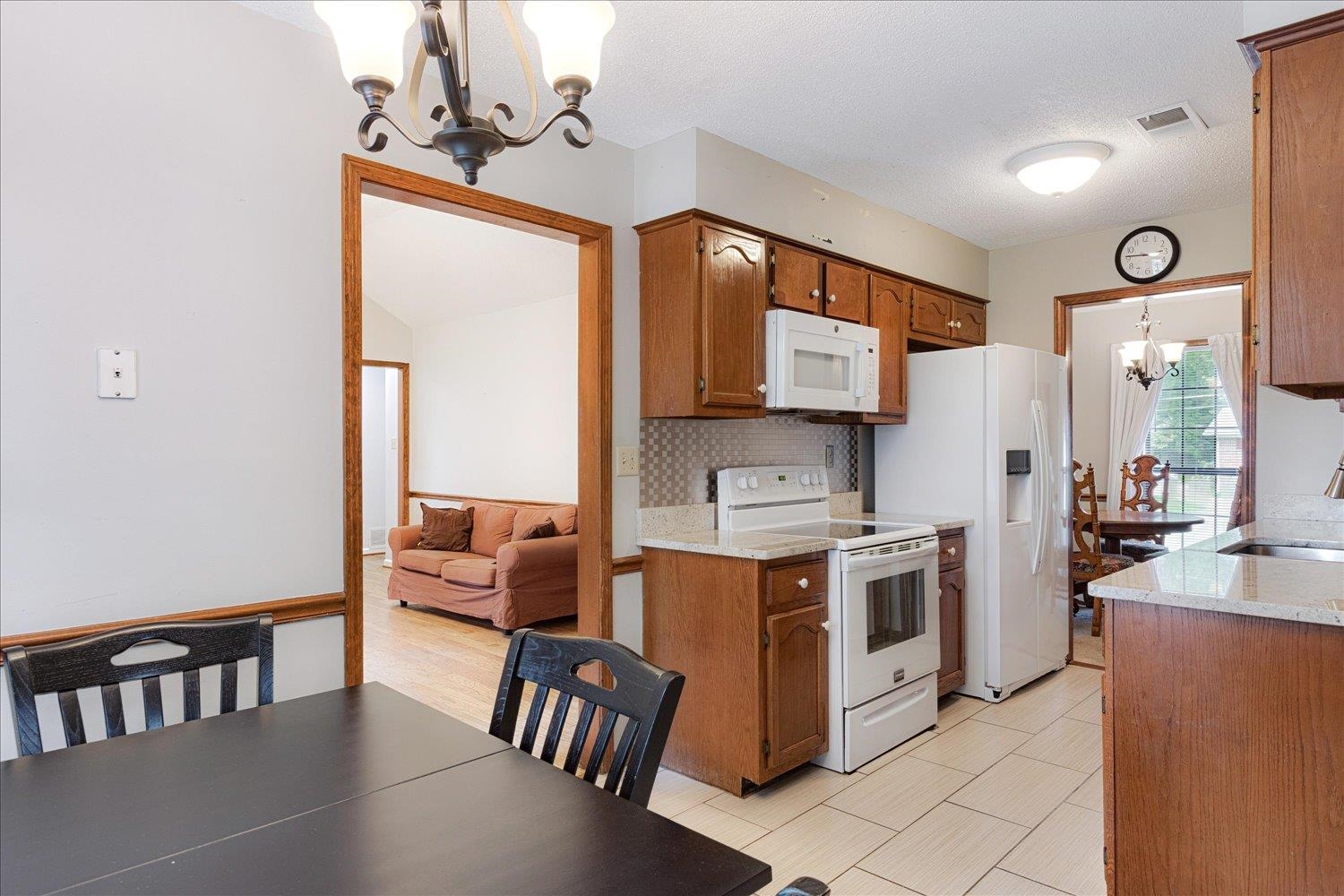 2783 ELMORE PARK RD