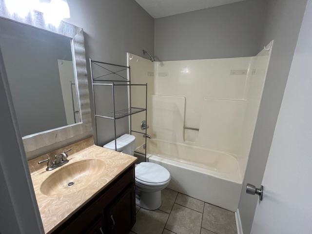 2541 RAY BLUFF RD